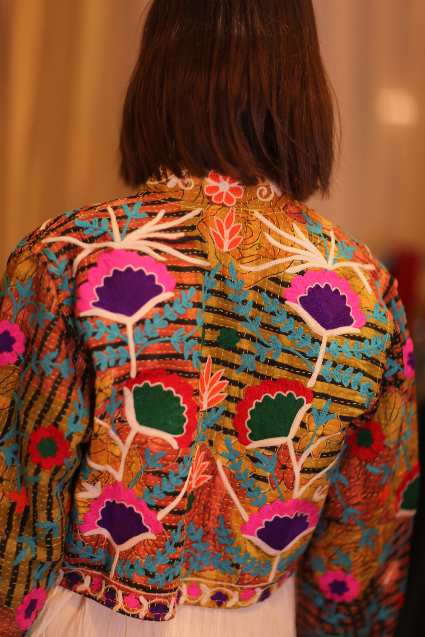 EMBROIDERED KANTHA SHORT JACKET INGRID PANNWE