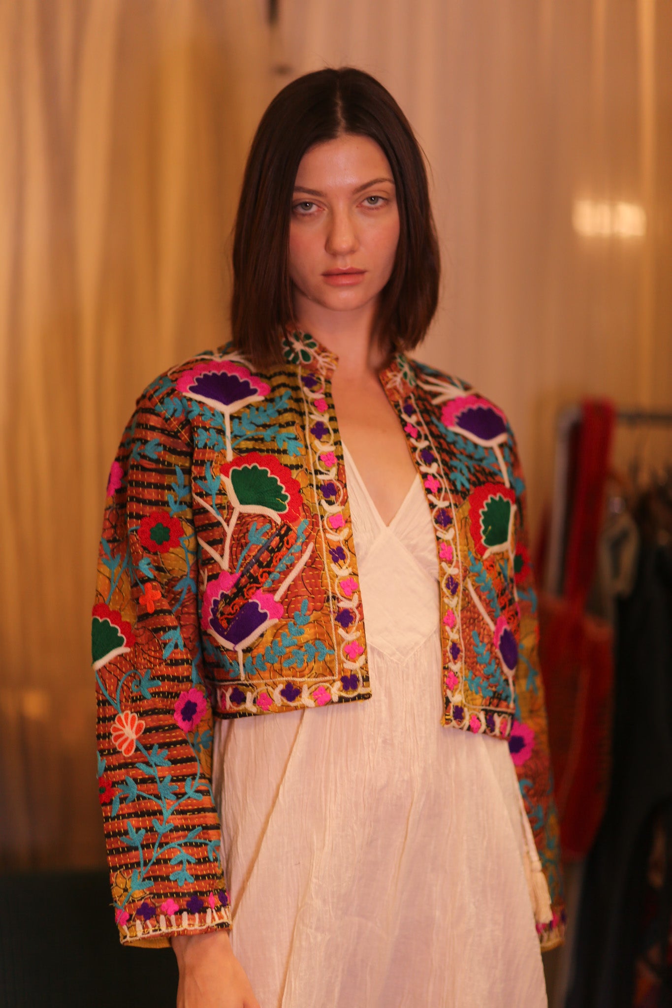 EMBROIDERED KANTHA SHORT JACKET INGRID PANNWE