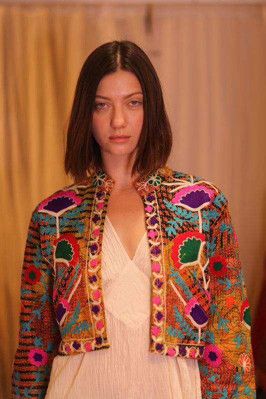 EMBROIDERED KANTHA SHORT JACKET INGRID PANNWE