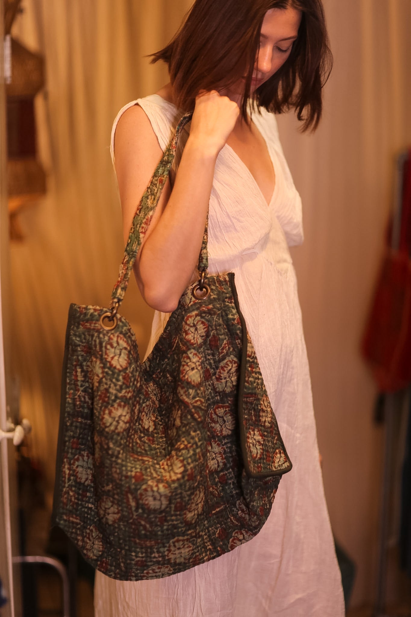 VINTAGE STYLE KANTHA BAG SAKAR