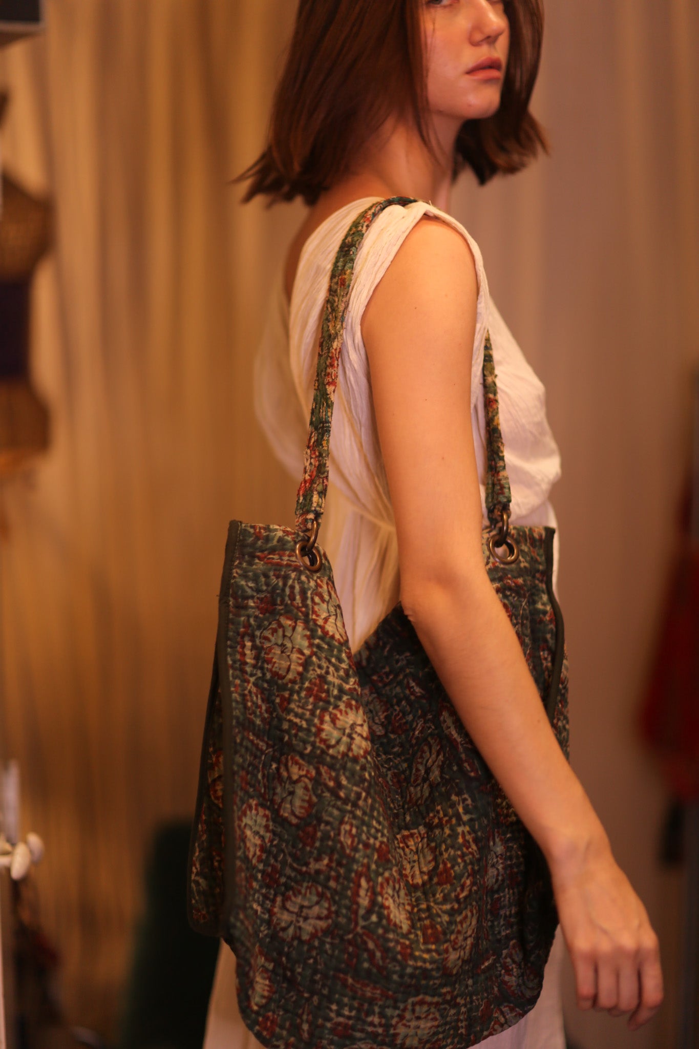 VINTAGE STYLE KANTHA BAG SAKAR