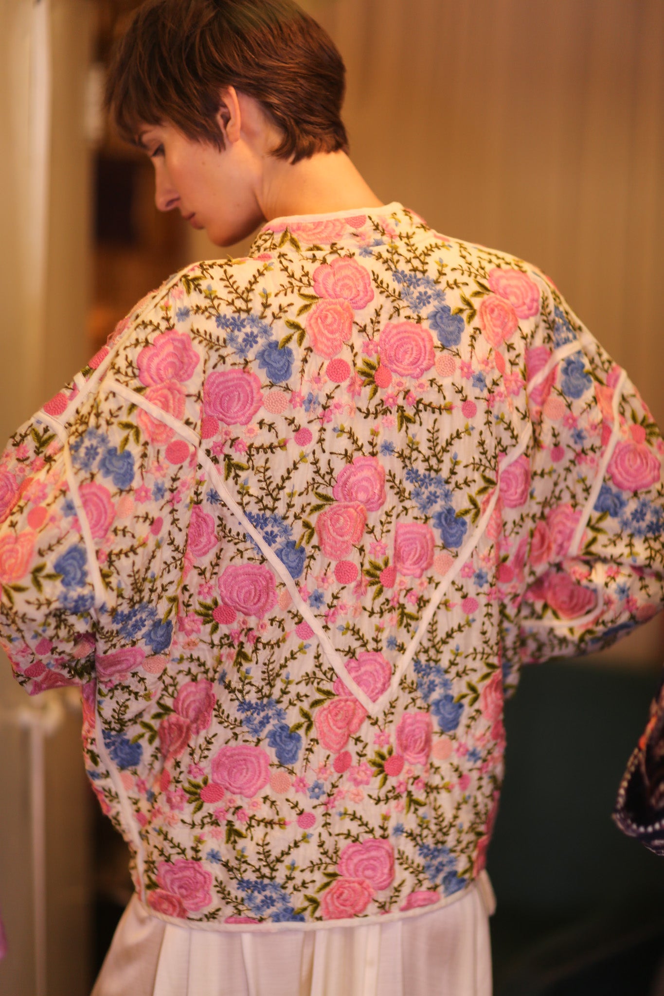 EMBROIDERED SILK JACKET ROSE GARDEN