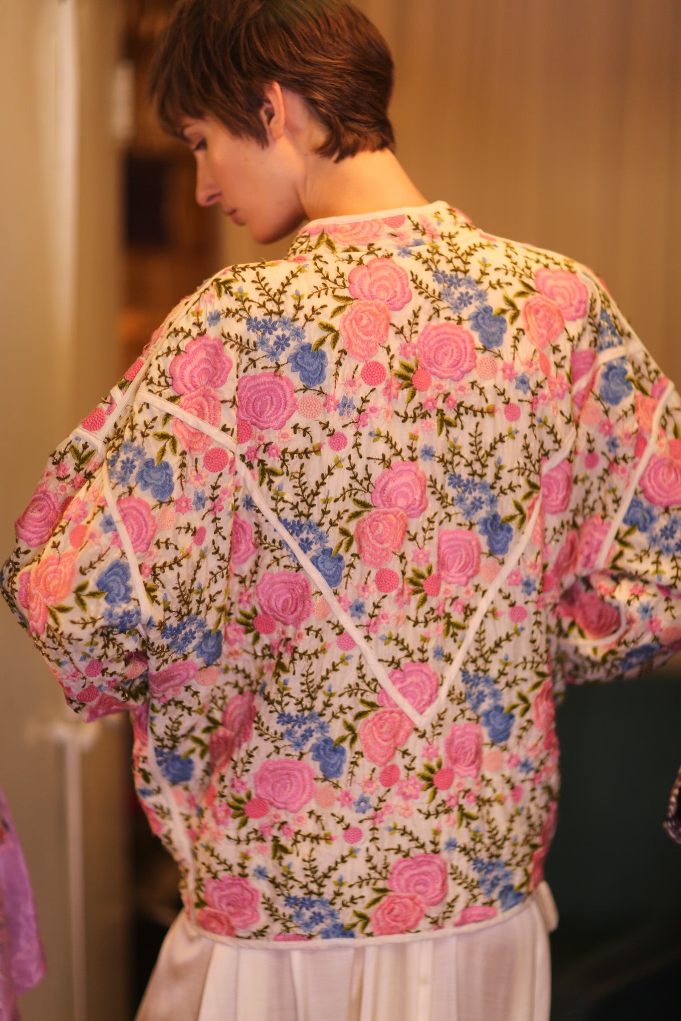 EMBROIDERED SILK JACKET ROSE GARDEN