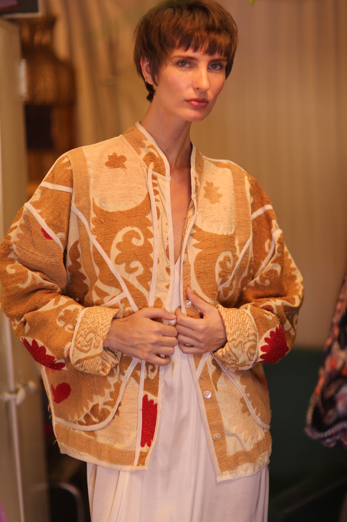 EMBROIDERED SUZANI JACKET ZARINA