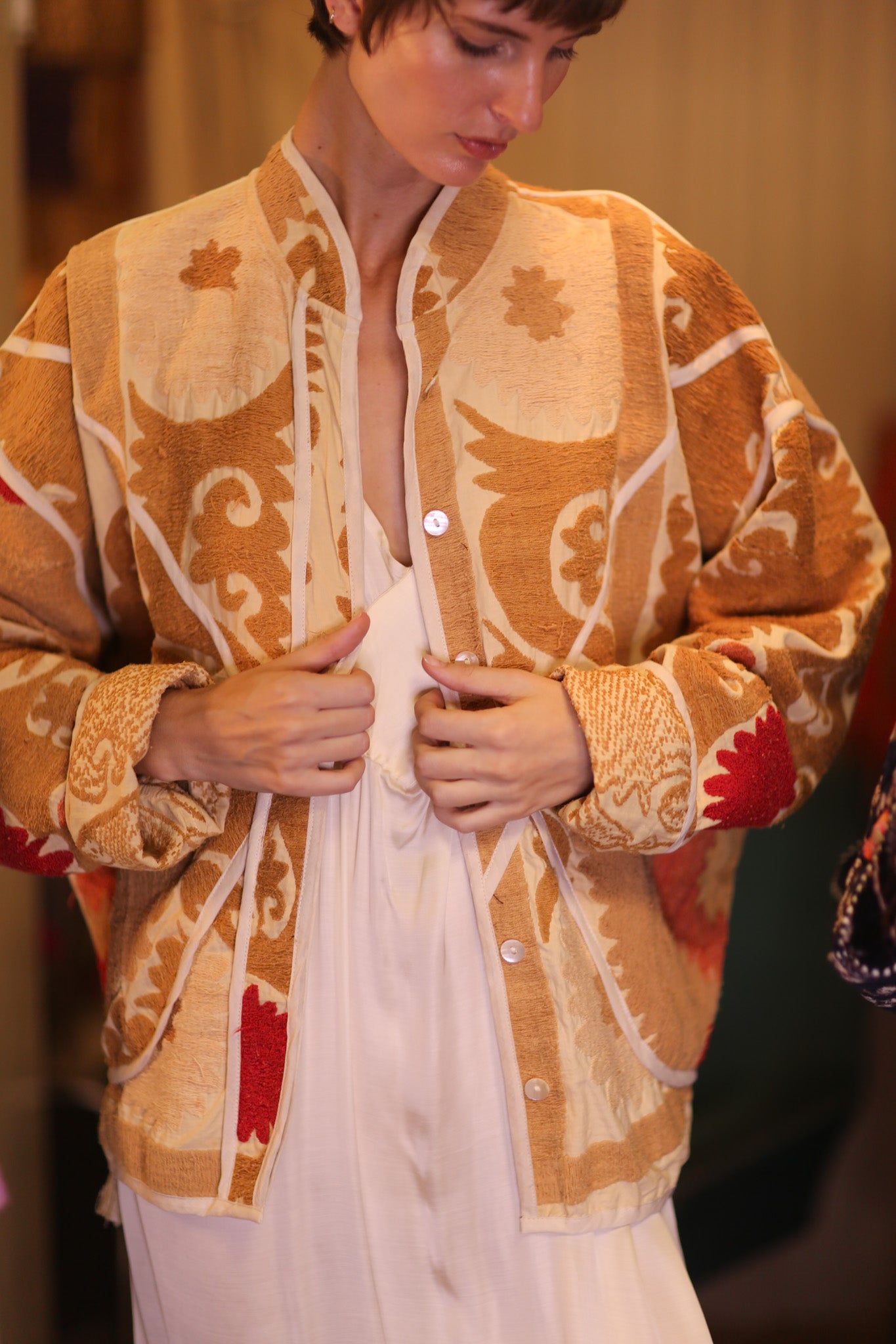 EMBROIDERED SUZANI JACKET ZARINA