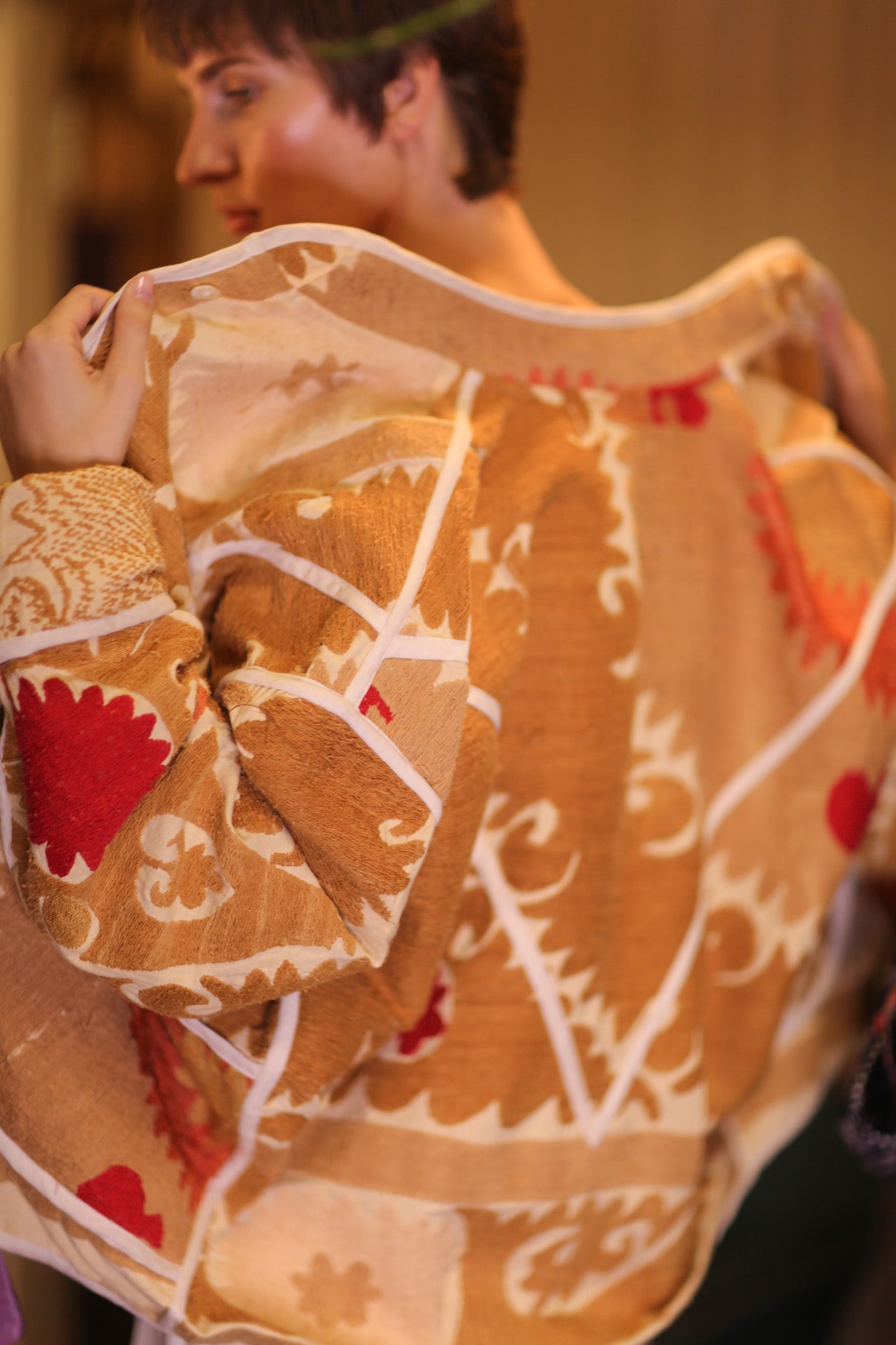 EMBROIDERED SUZANI JACKET ZARINA