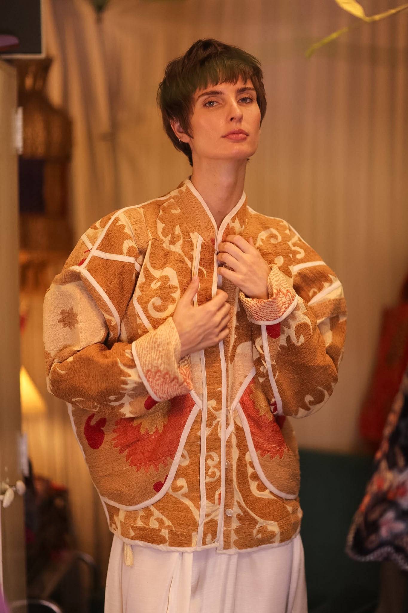 EMBROIDERED SUZANI JACKET FREHLING