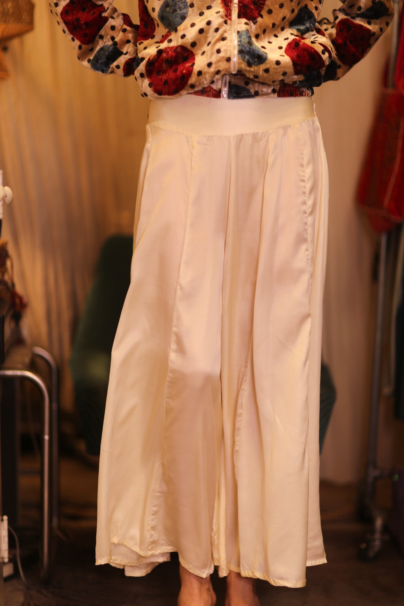 SILK WIDE LEGS PANTS RUBY CREAM SOLID