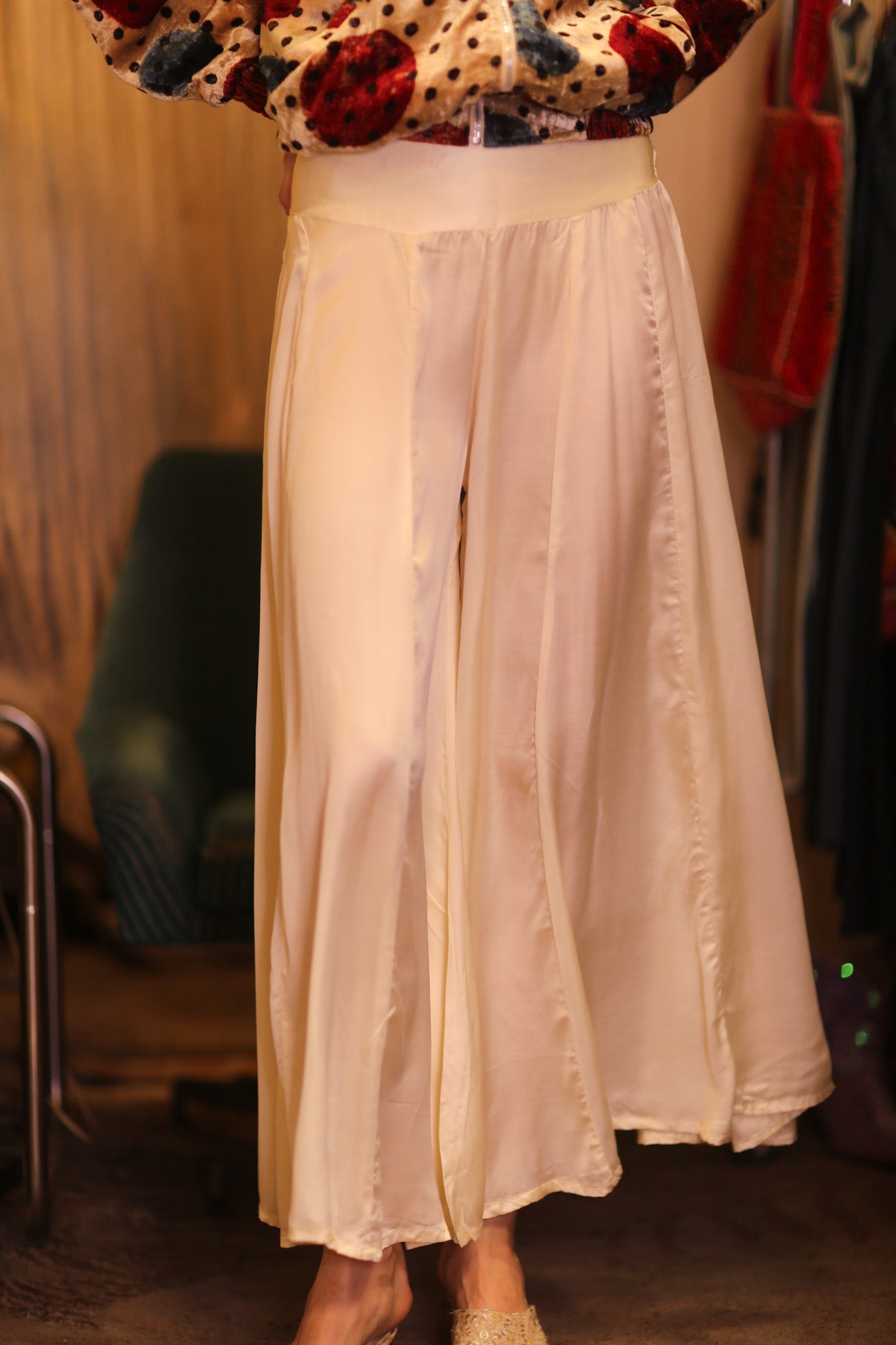 SILK WIDE LEGS PANTS RUBY CREAM SOLID