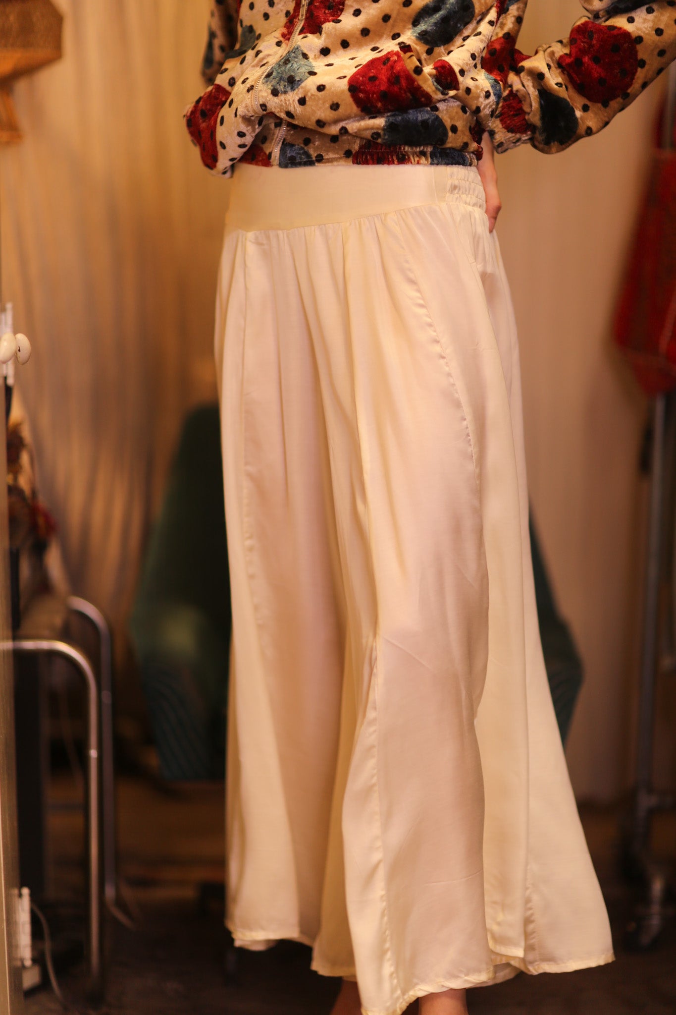 SILK WIDE LEGS PANTS RUBY CREAM SOLID