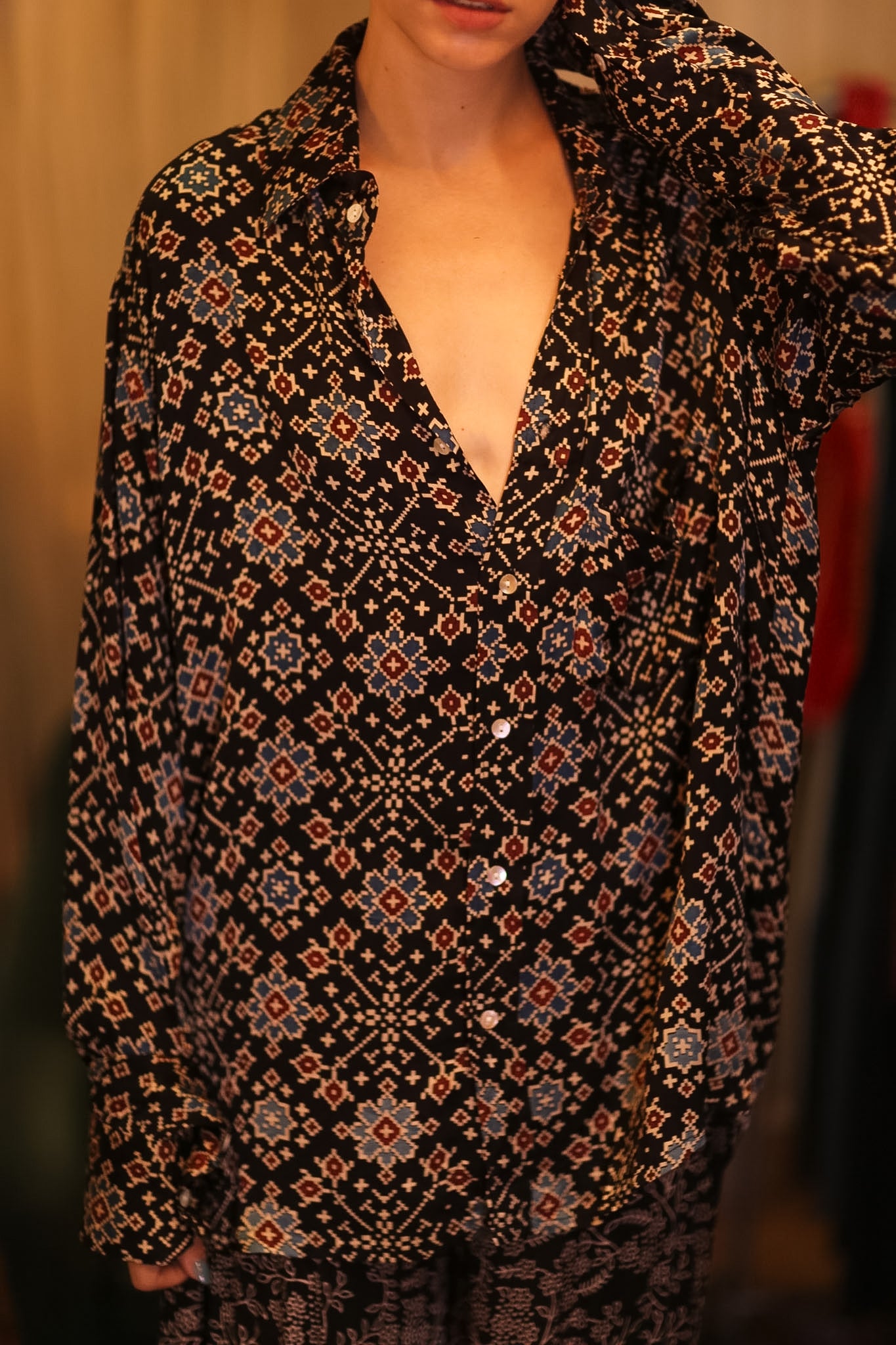 SILK BOYFRIEND SHIRT BILLIE MOKOK