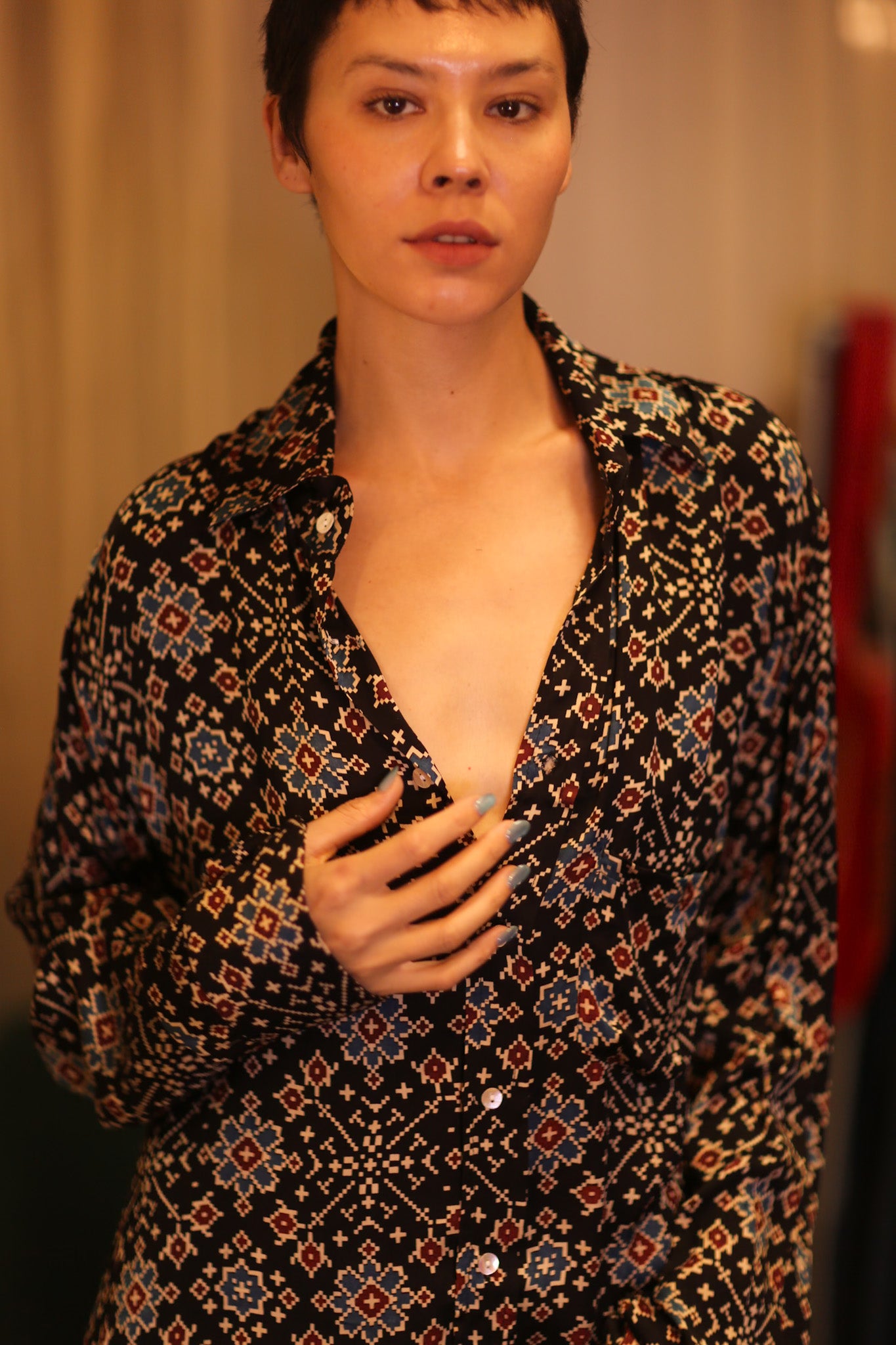 SILK BOYFRIEND SHIRT BILLIE MOKOK