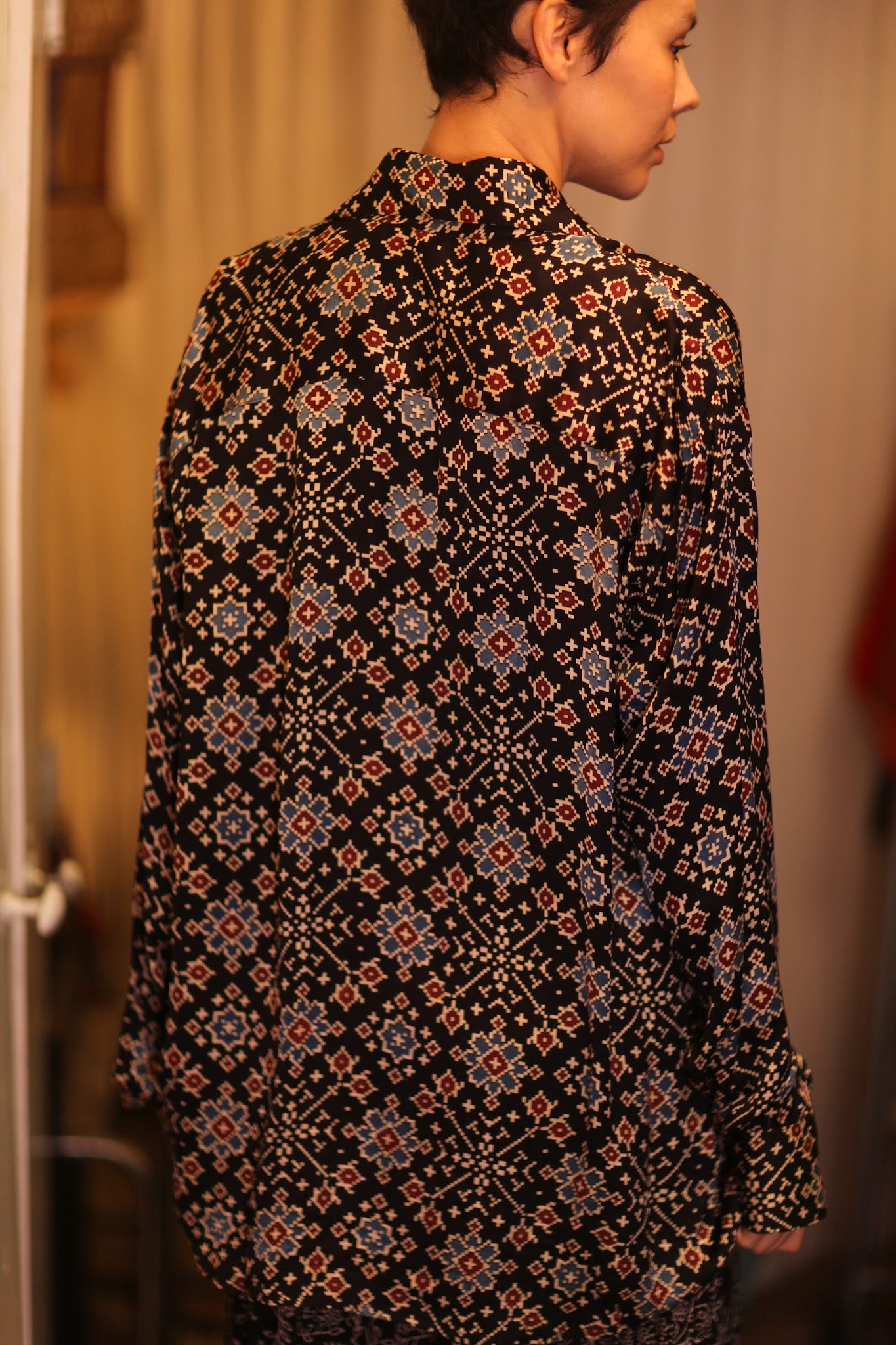SILK BOYFRIEND SHIRT BILLIE MOKOK