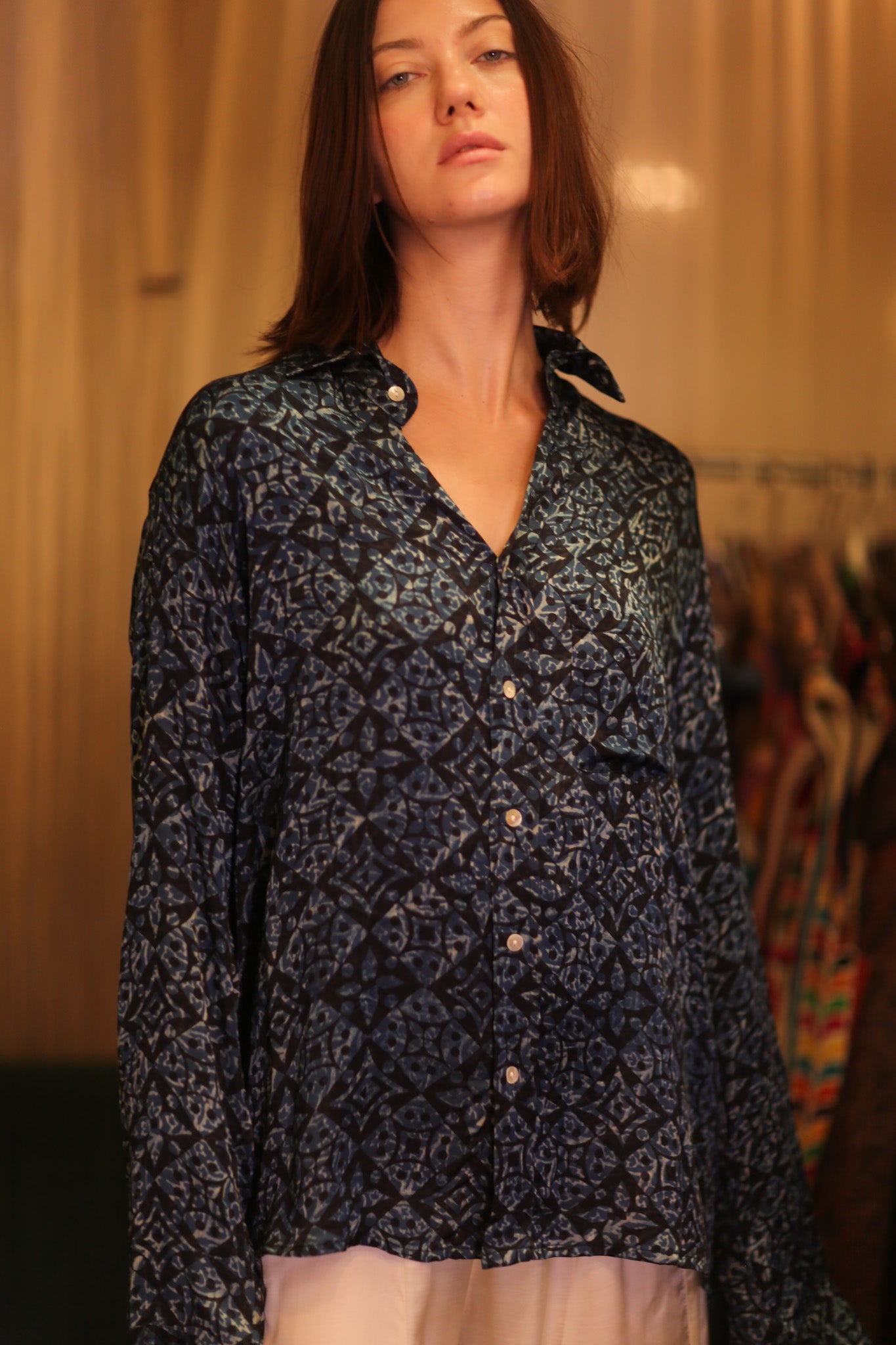 SILK BOYFRIEND SHIRT BILLIE HLAING