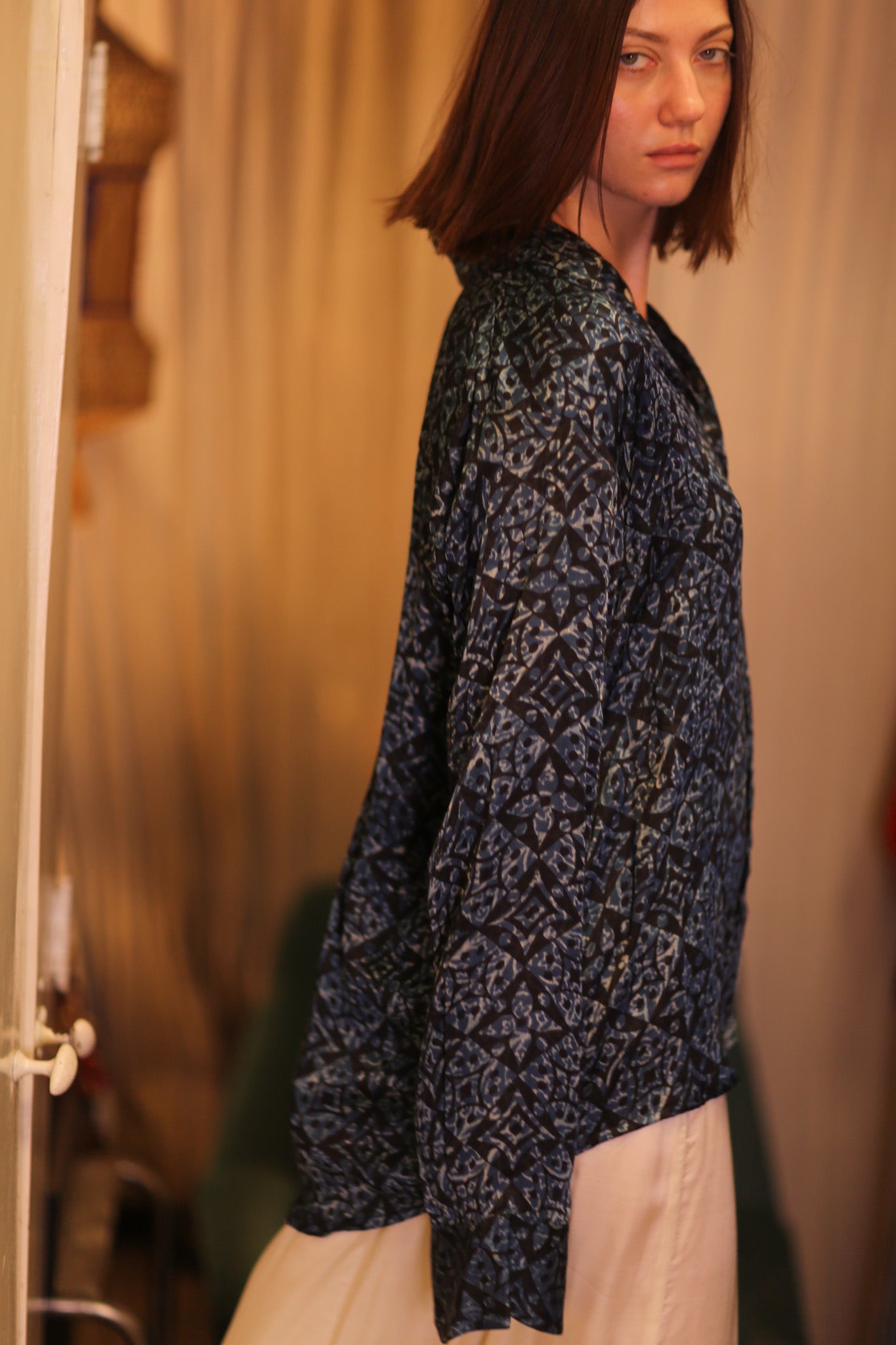 SILK BOYFRIEND SHIRT BILLIE HLAING