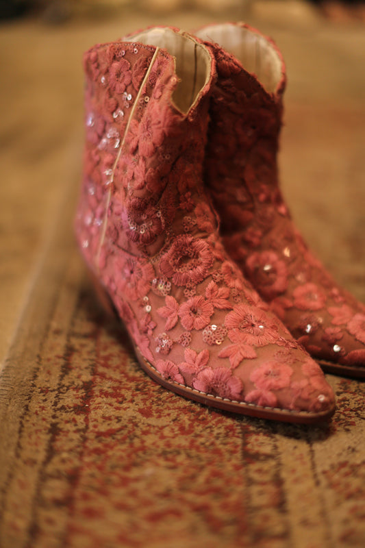 BT - 647 Size 39