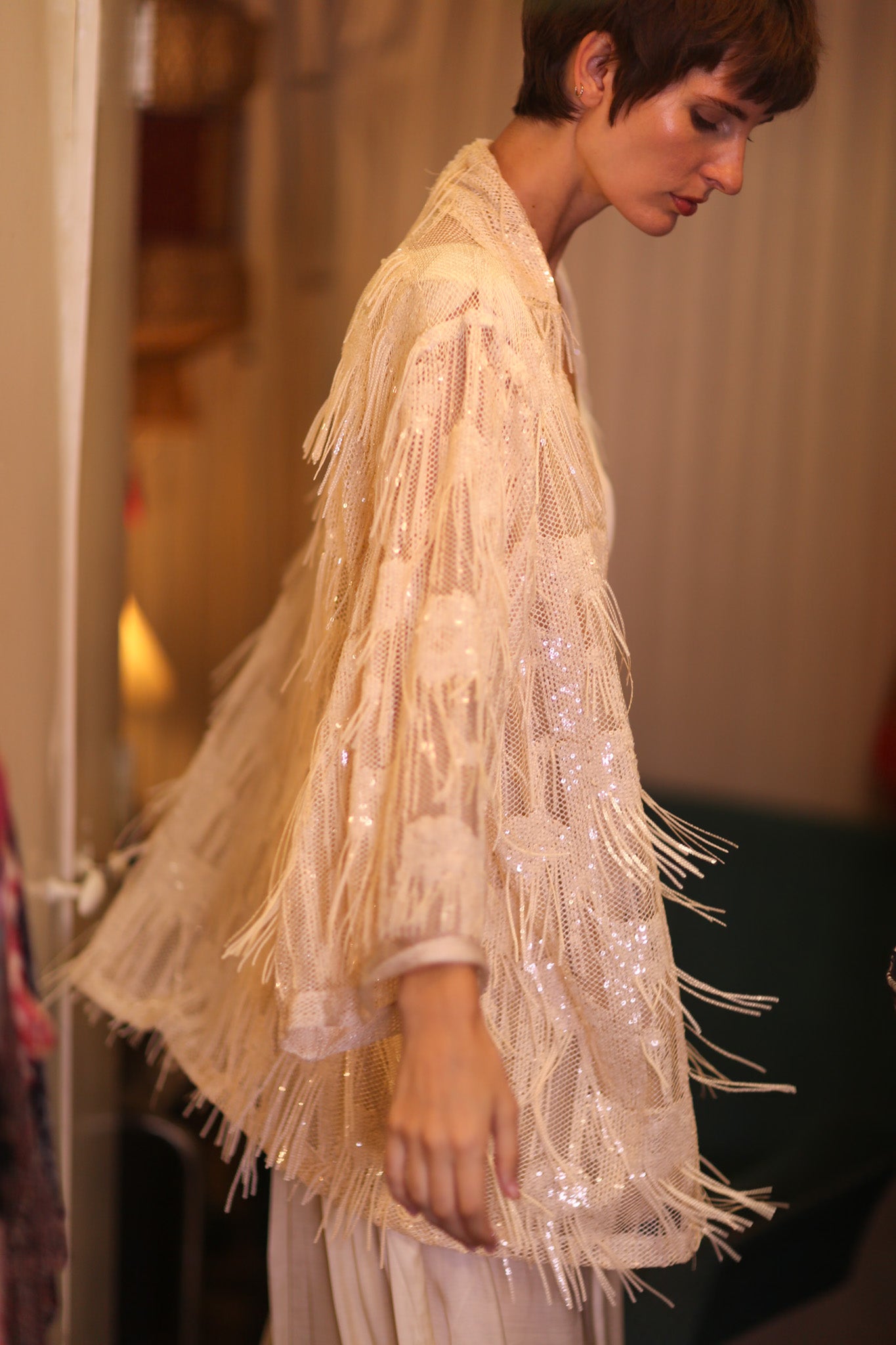 SHORT FRINGE KIMONO SABE