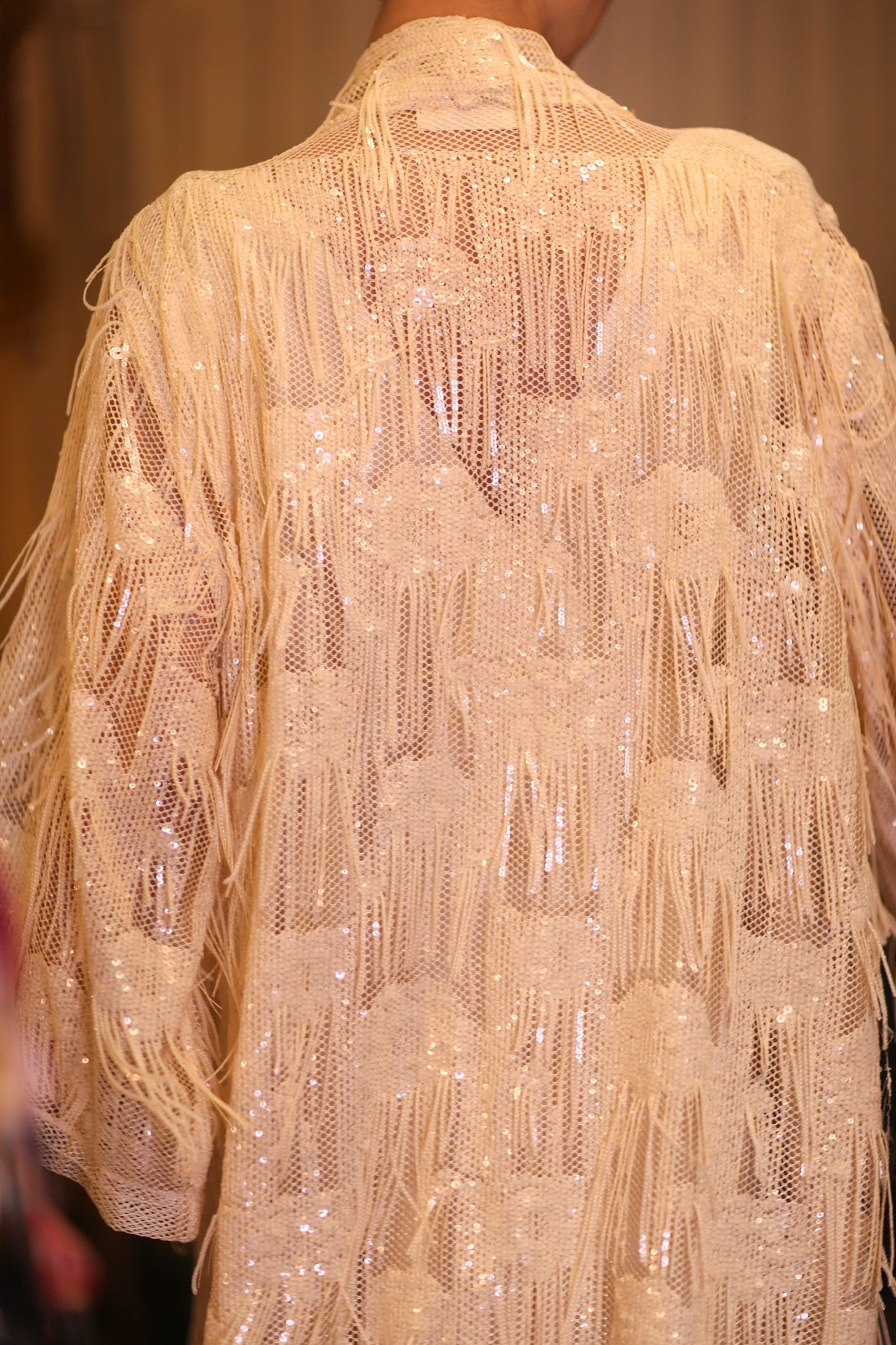 SHORT FRINGE KIMONO SABE