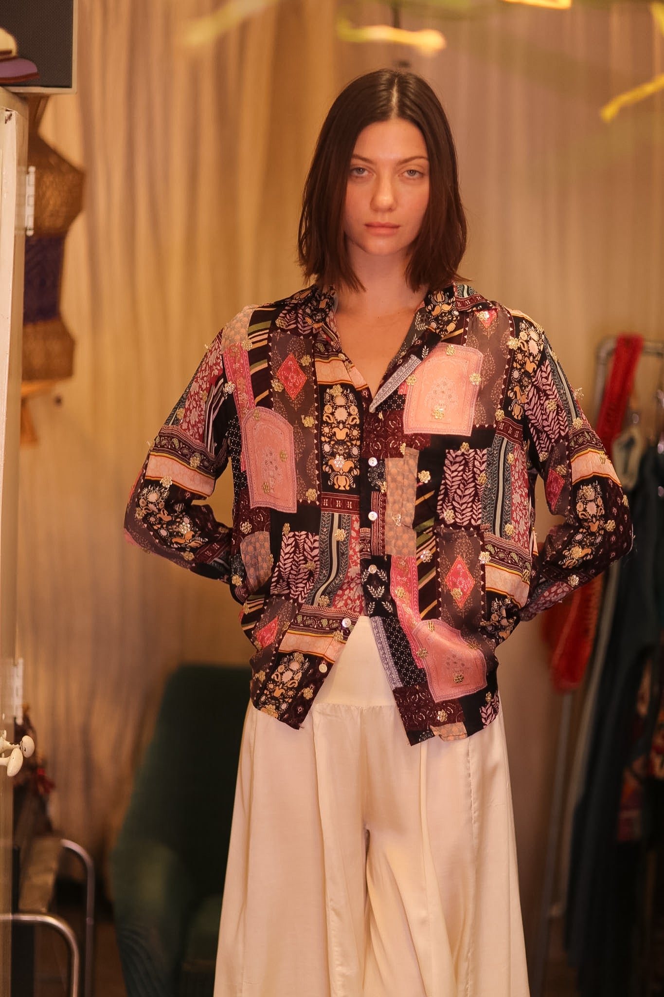 EMBROIDERED BOYFRIEND SHIRT HONEY