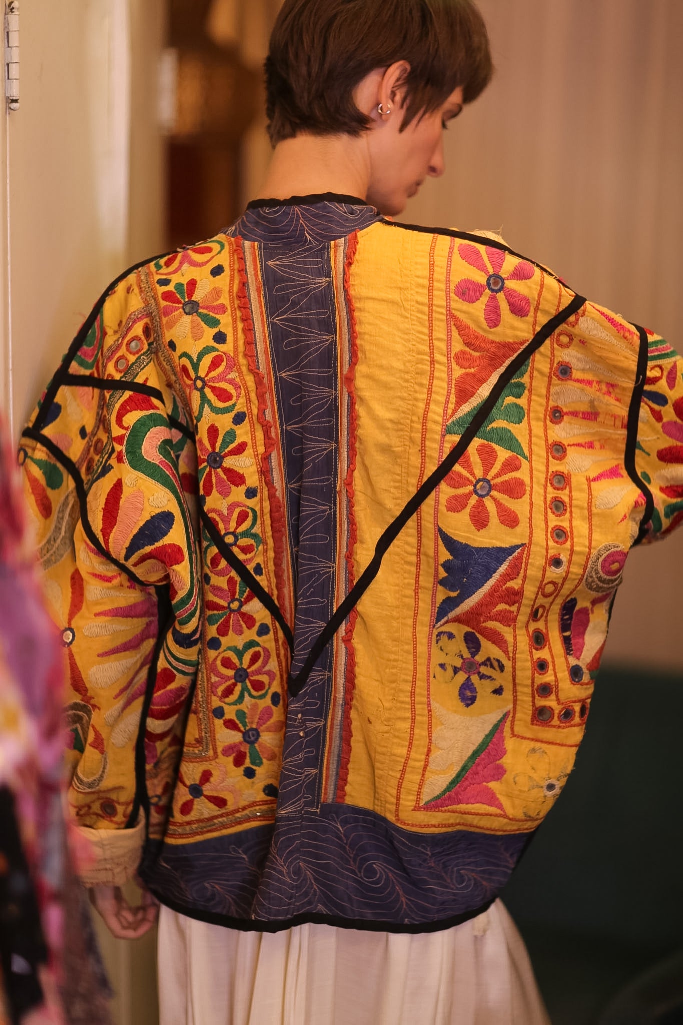 EMBROIDERED RARE VINTAGE JACKET WINTU