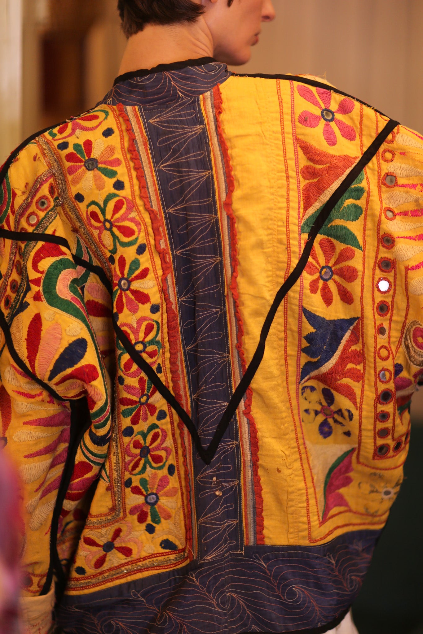 EMBROIDERED RARE VINTAGE JACKET WINTU