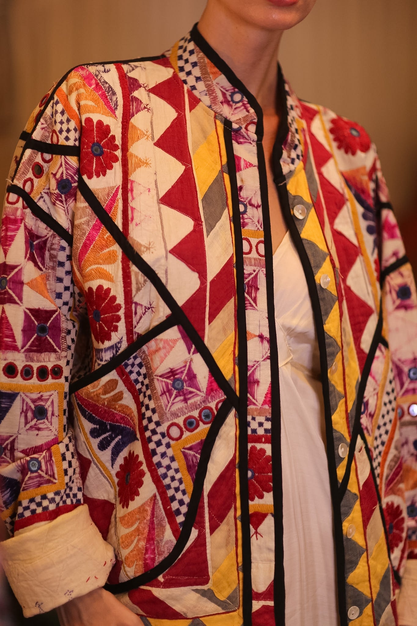 VINTAGE ANTIQUE JACEKT KELINDA