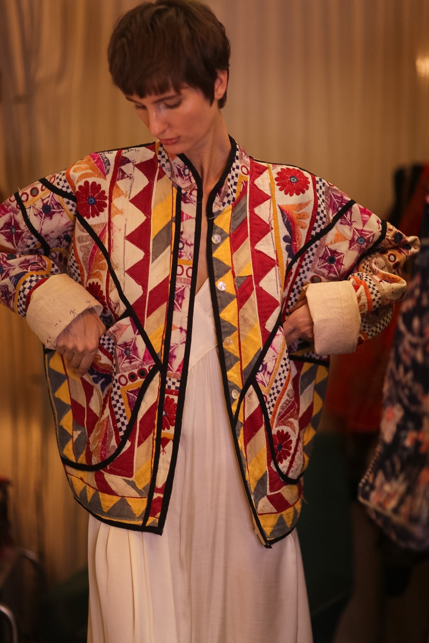 VINTAGE ANTIQUE JACEKT KELINDA