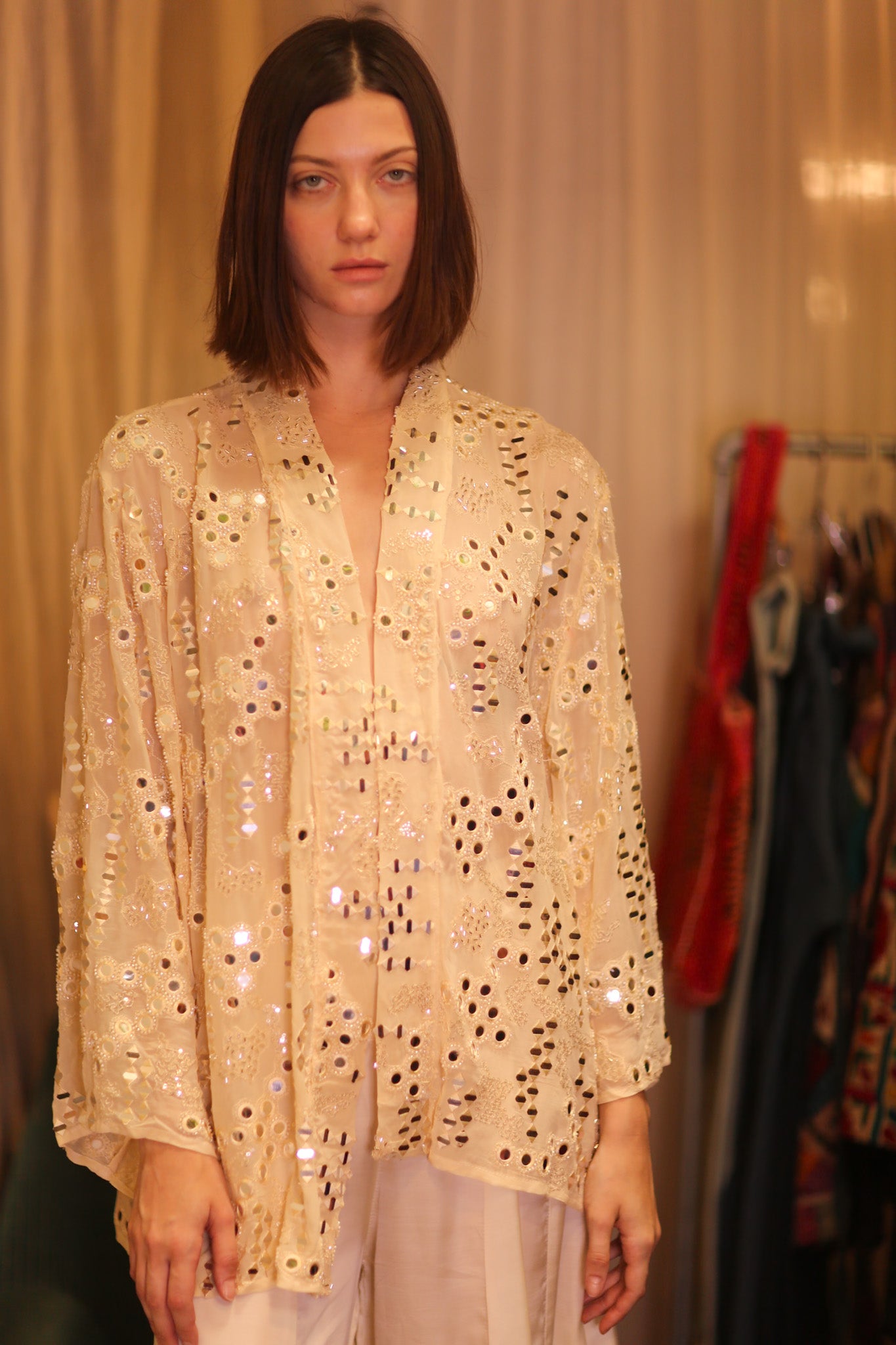 EMBROIDERED SHORT SILK KIMONO MOOSTAL