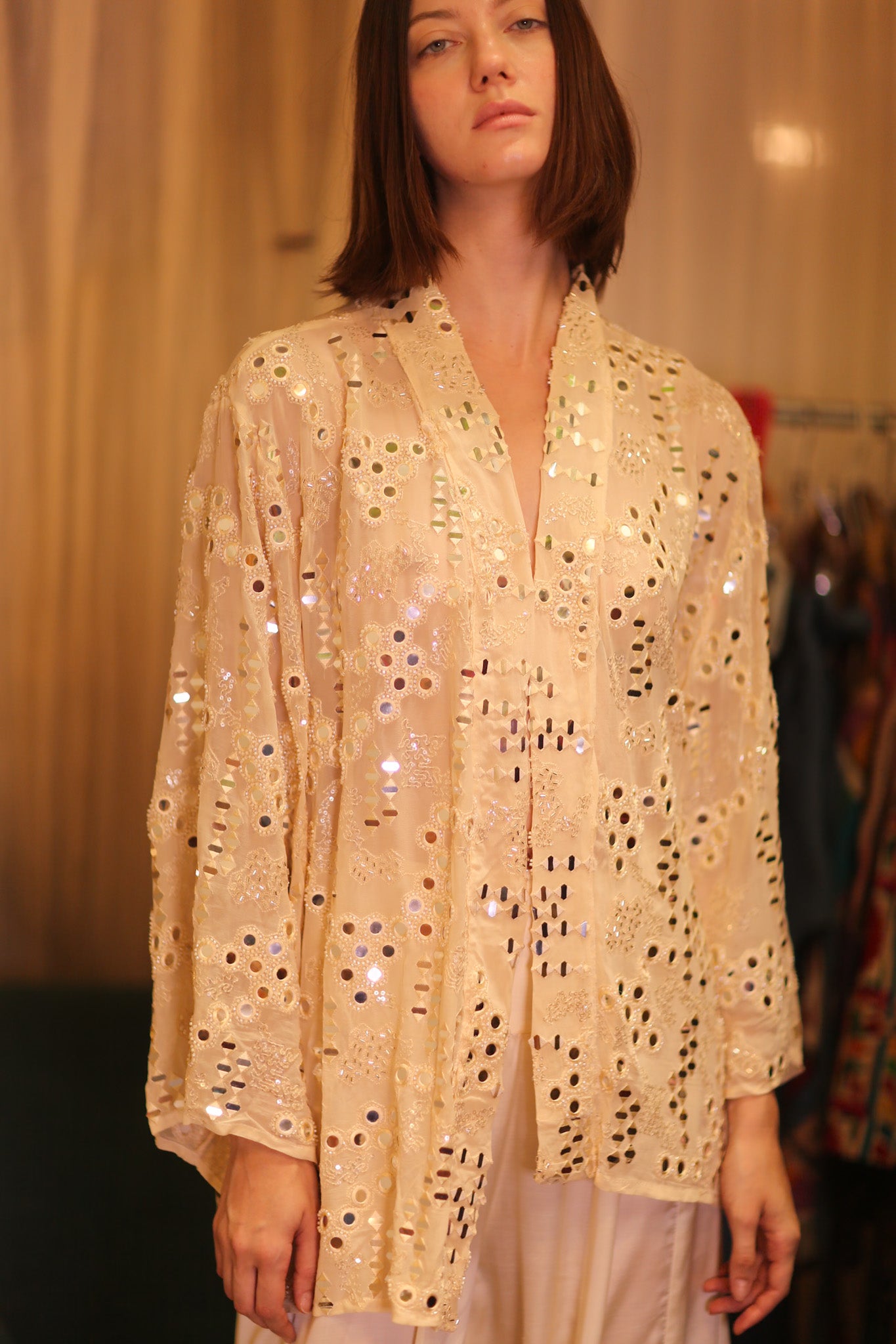 EMBROIDERED SHORT SILK KIMONO MOOSTAL