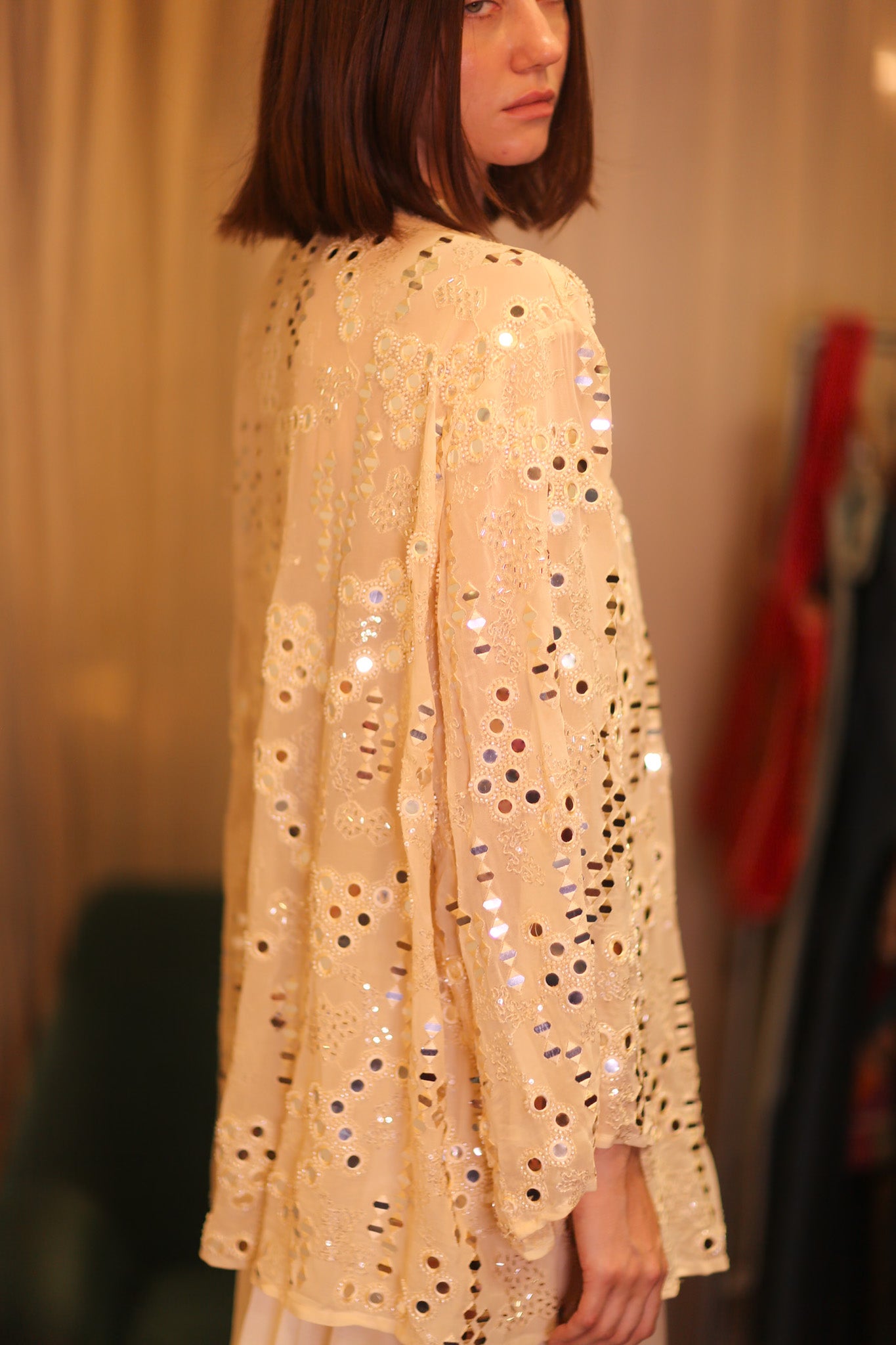 EMBROIDERED SHORT SILK KIMONO MOOSTAL