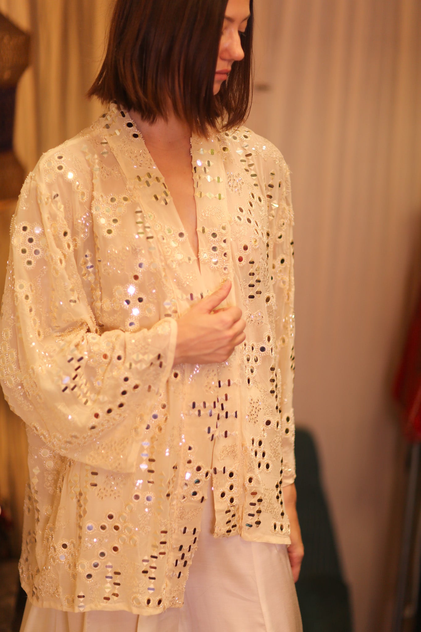 EMBROIDERED SHORT SILK KIMONO MOOSTAL
