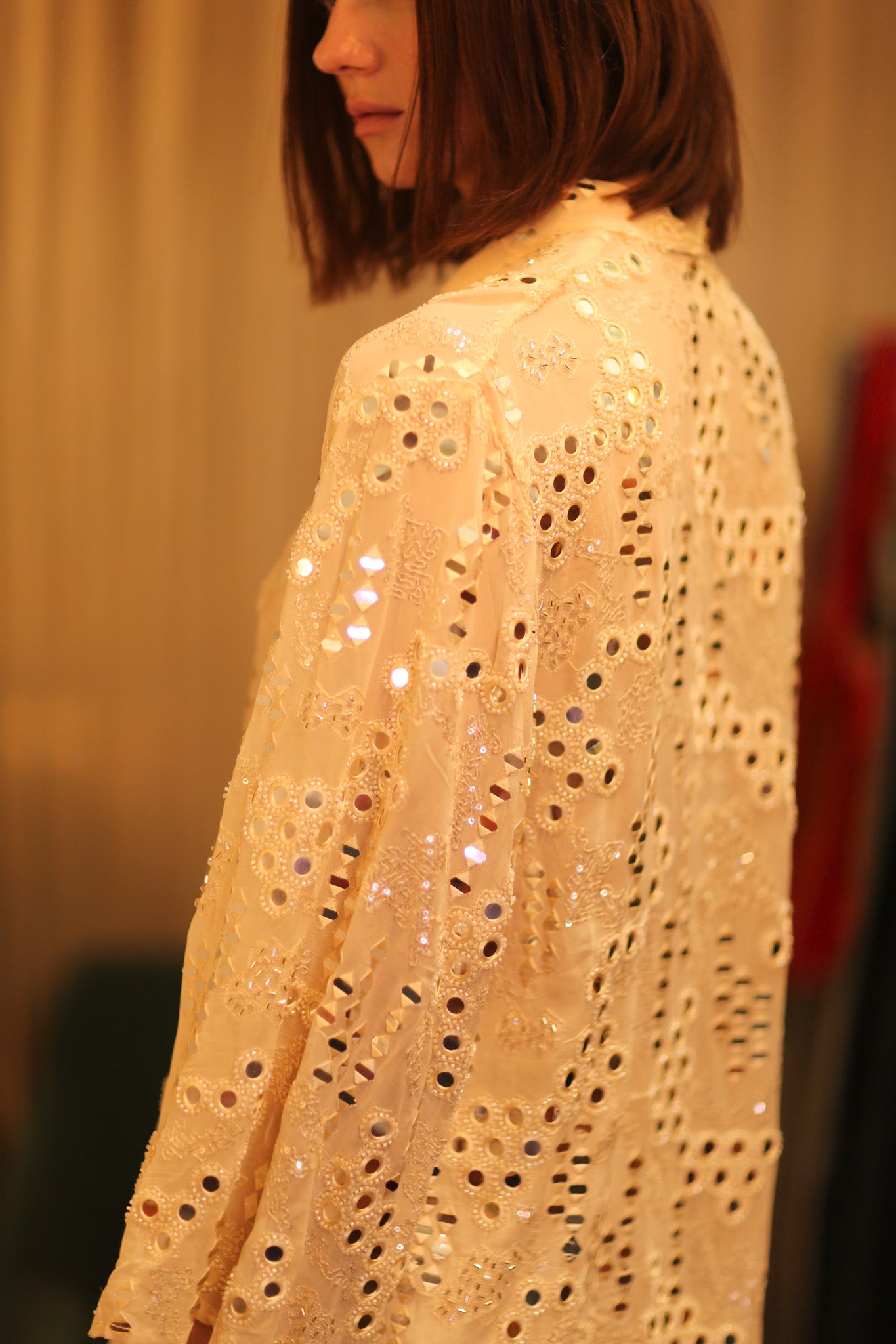 EMBROIDERED SHORT SILK KIMONO MOOSTAL