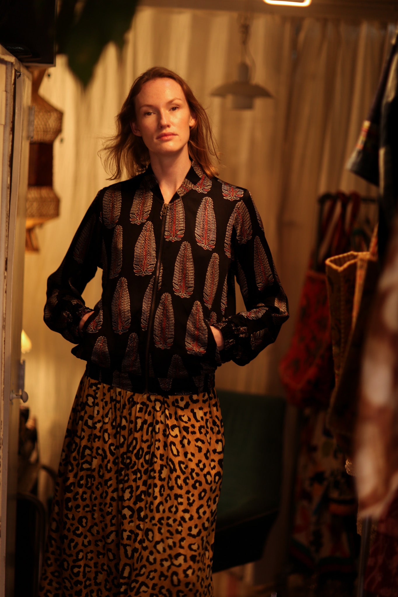 ANCHA SILK BOMBER BLACK FEATHER