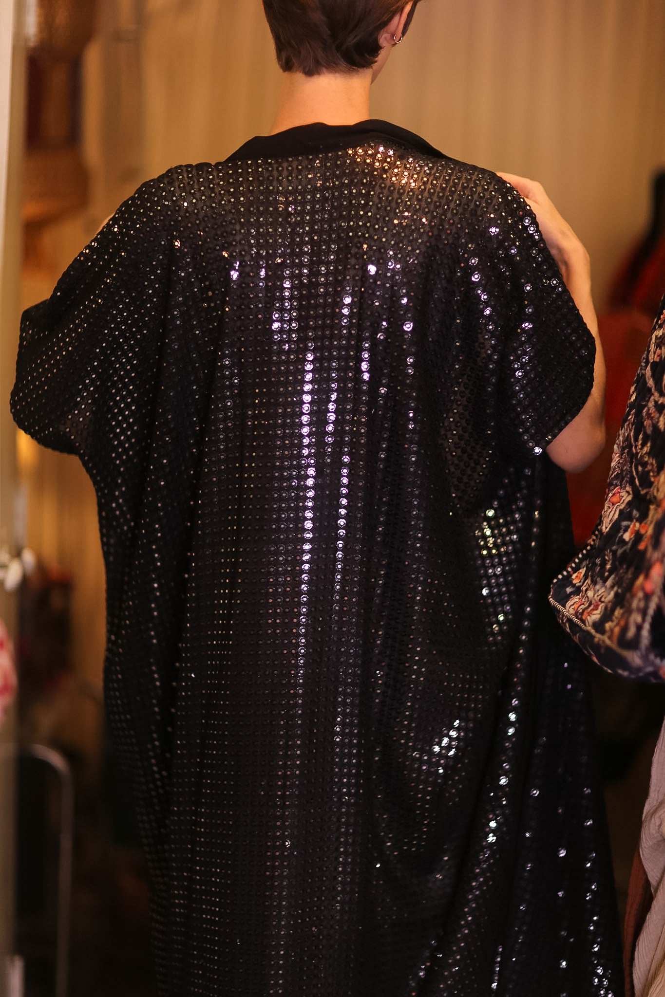 BlLACK GLASS SEQUIN LONG KIMONO