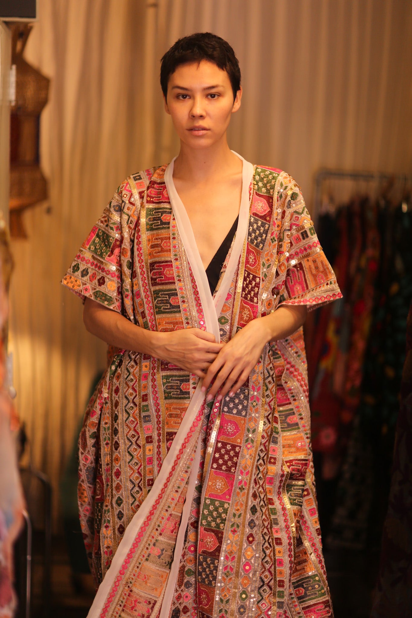 EMBROIDERED KIMONO SILK SUNOSCH