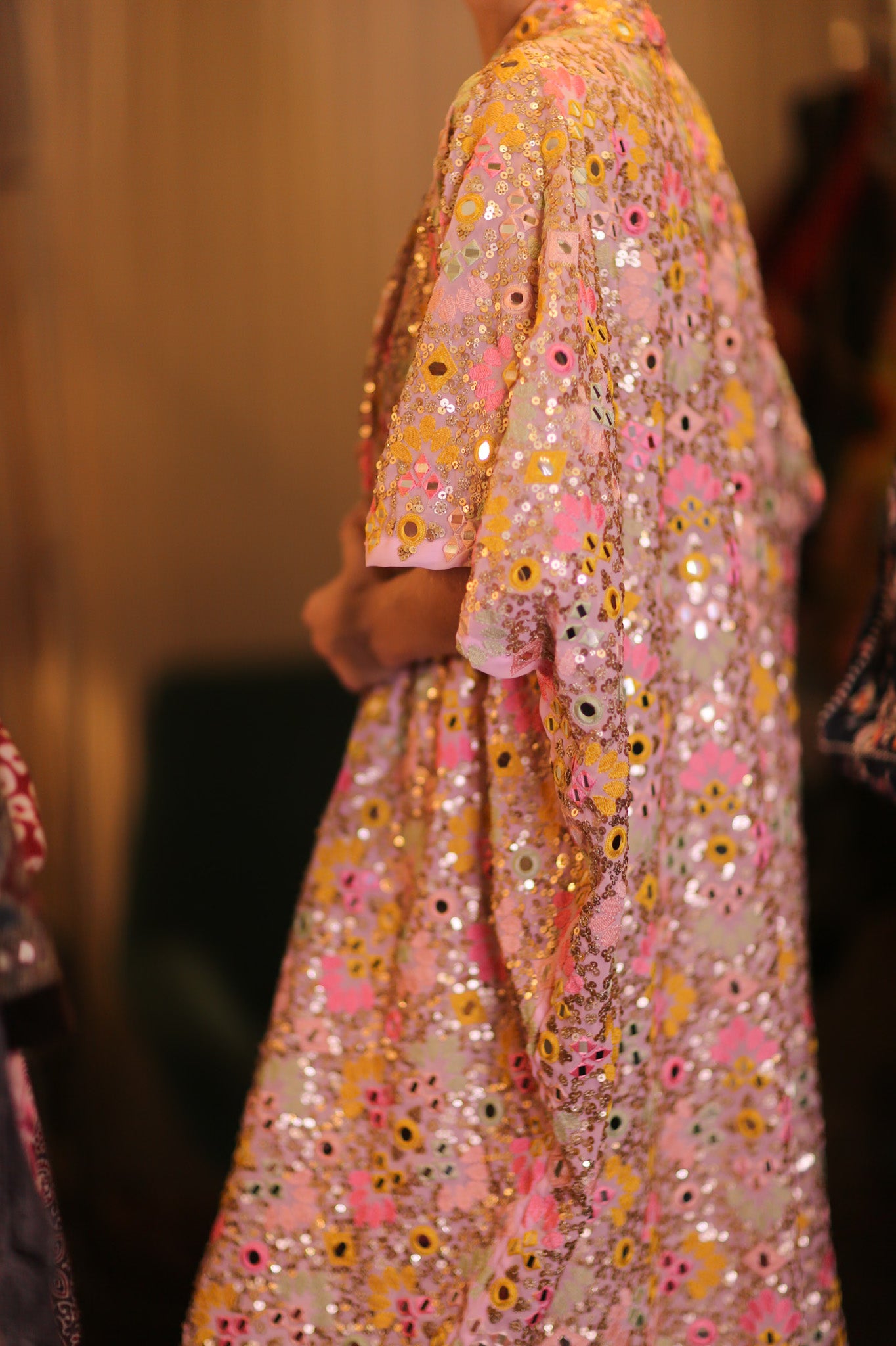 SEQUIN EMBROIDERED KIMONO WINTHA