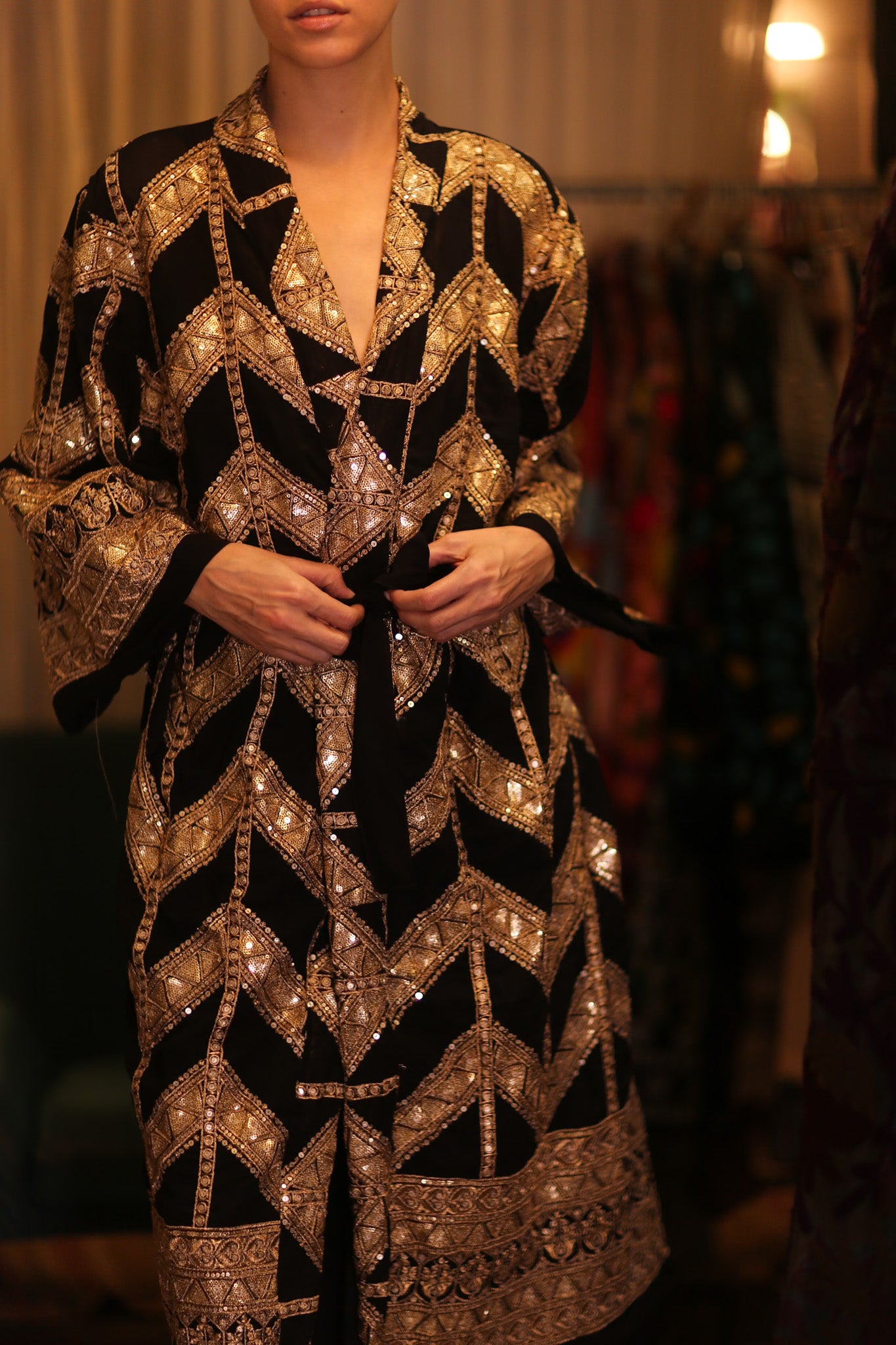 EMBROIDERED SILK KIMONO BLACKGOLD