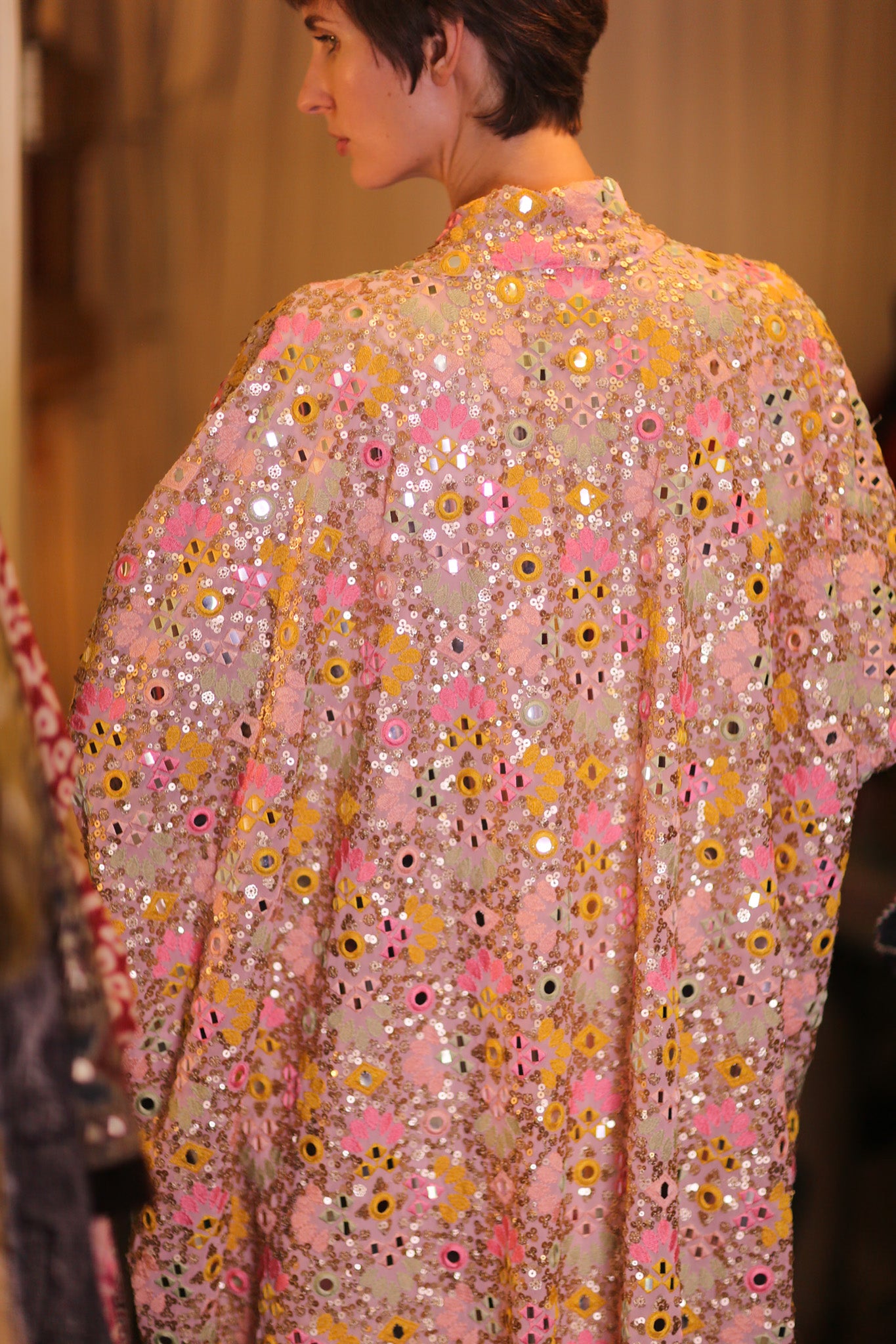 SEQUIN EMBROIDERED KIMONO WINTHA