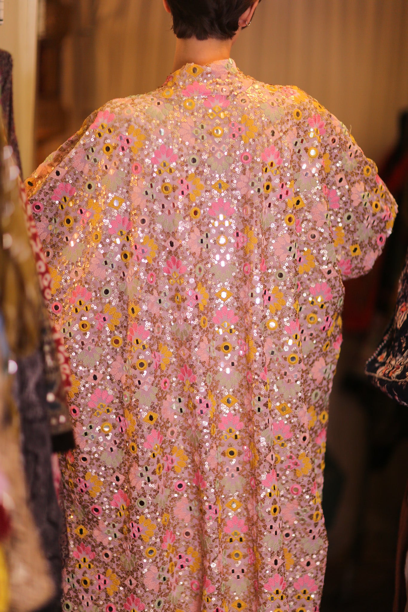 SEQUIN EMBROIDERED KIMONO WINTHA