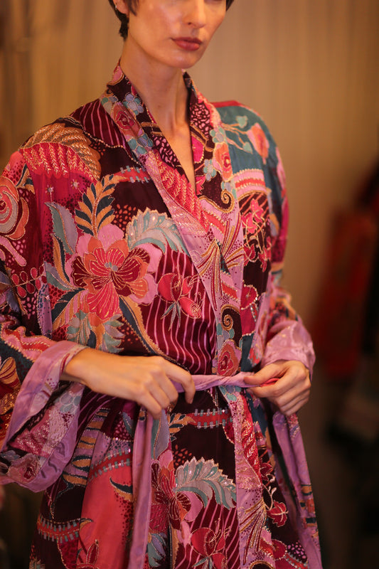 EMBROIDERED SILK LONG KIMONO FLORAL