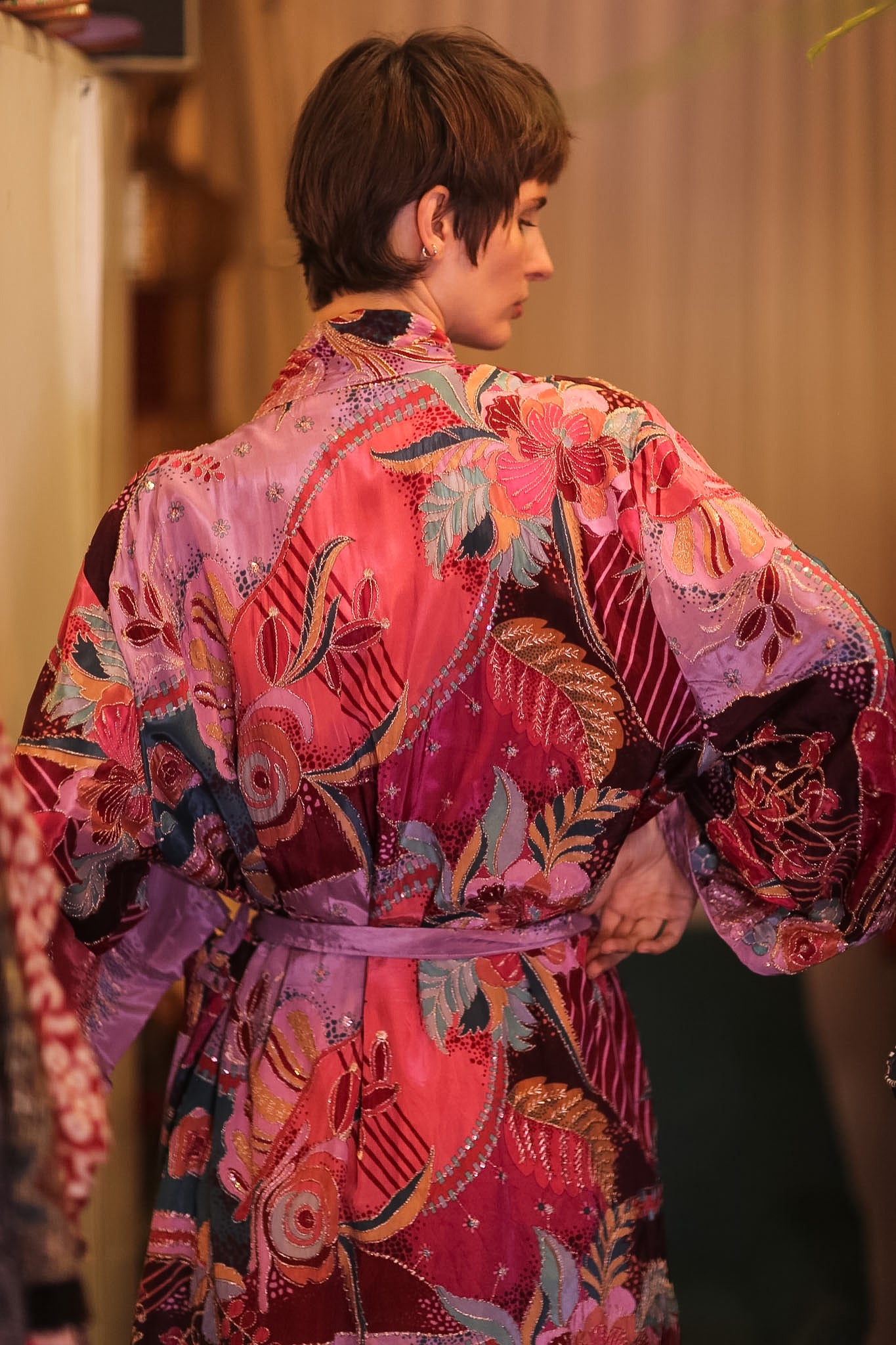 EMBROIDERED SILK LONG KIMONO FLORAL