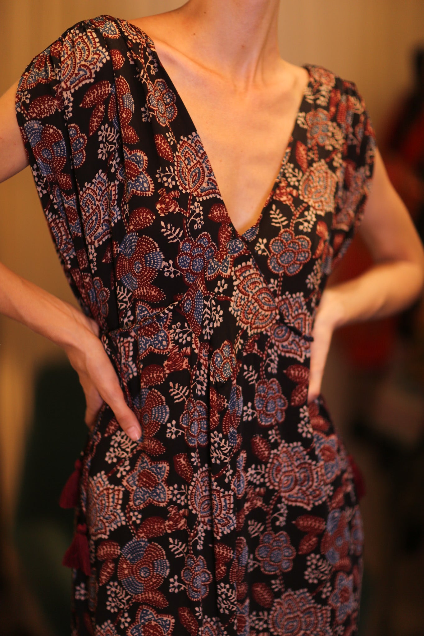 SILK VICTORIA DRESS NOIRBLOOM