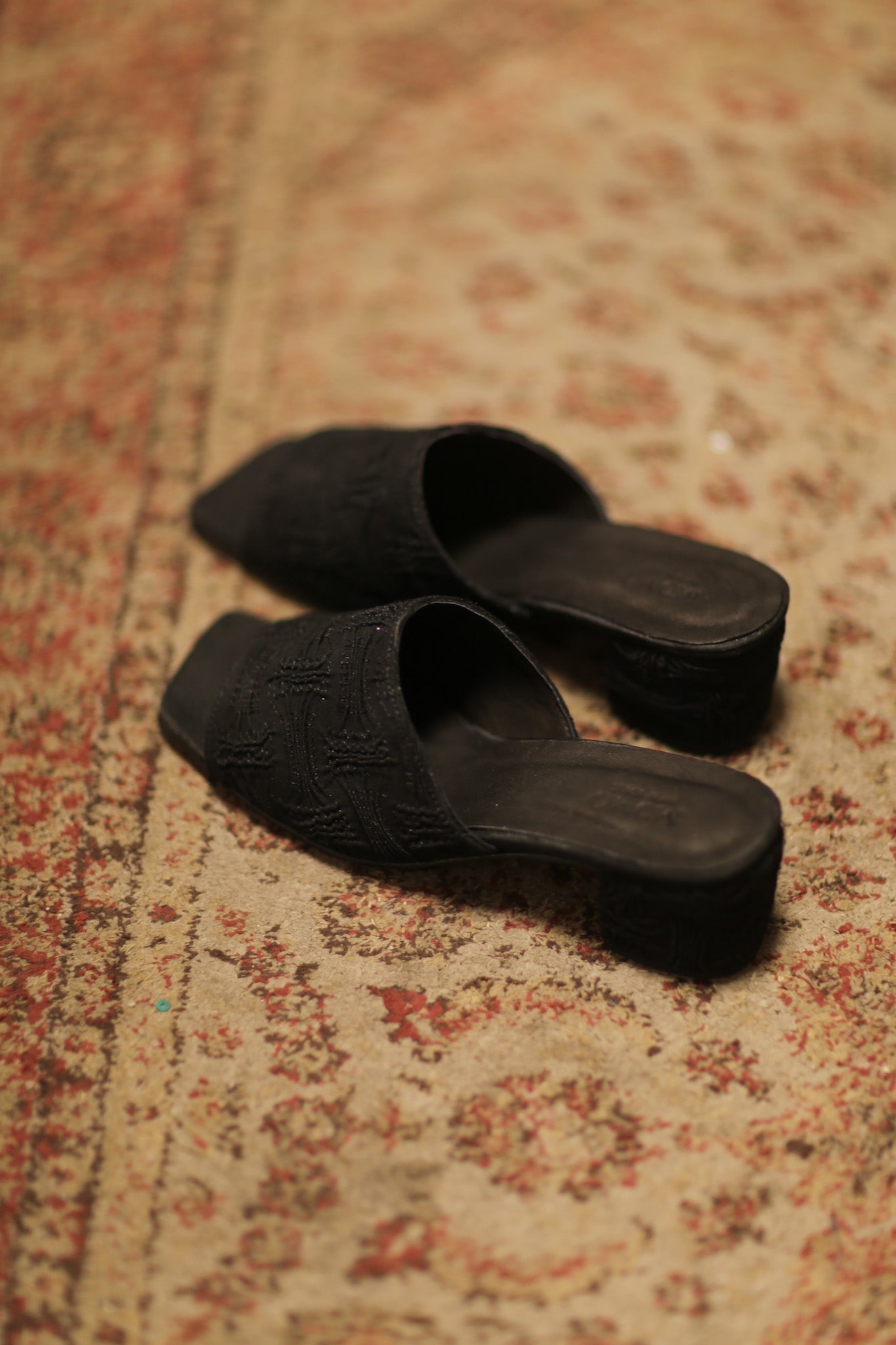 BLACK DENIM HEELED MULES BIRNDA - BANGKOK TAILOR CLOTHING STORE - HANDMADE CLOTHING