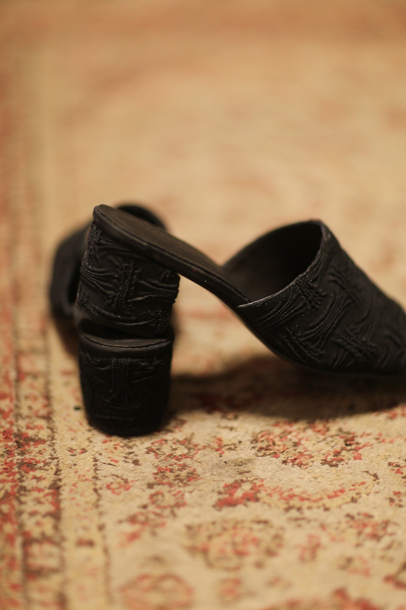 BLACK DENIM HEELED MULES BIRNDA - BANGKOK TAILOR CLOTHING STORE - HANDMADE CLOTHING