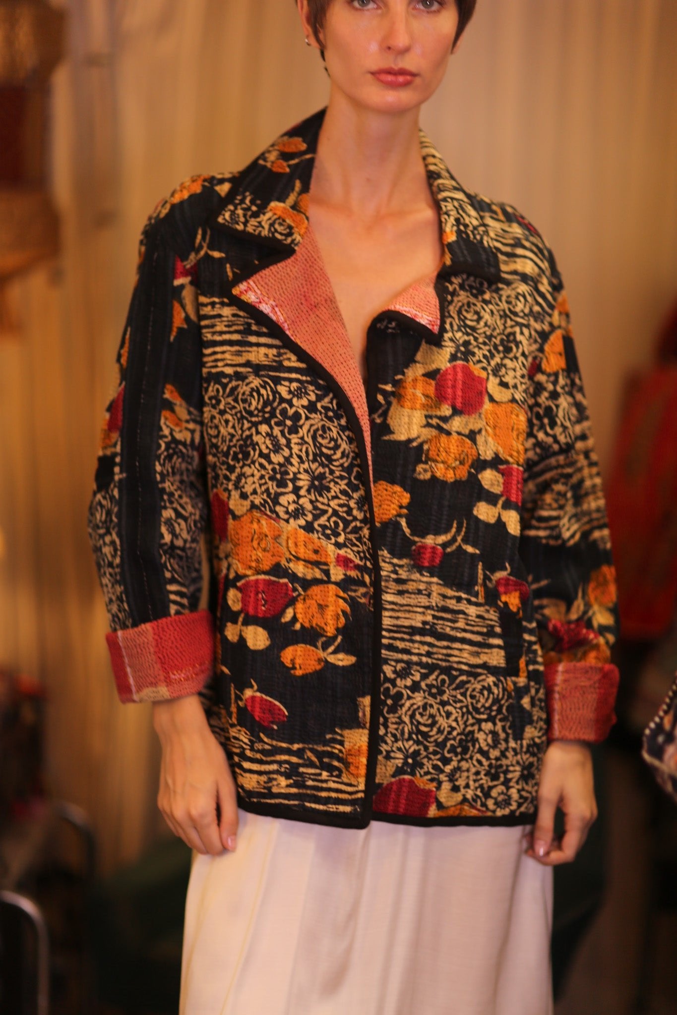 BLACK FLORAL KANTHA JACKET LOTA - BANGKOK TAILOR CLOTHING STORE - HANDMADE CLOTHING