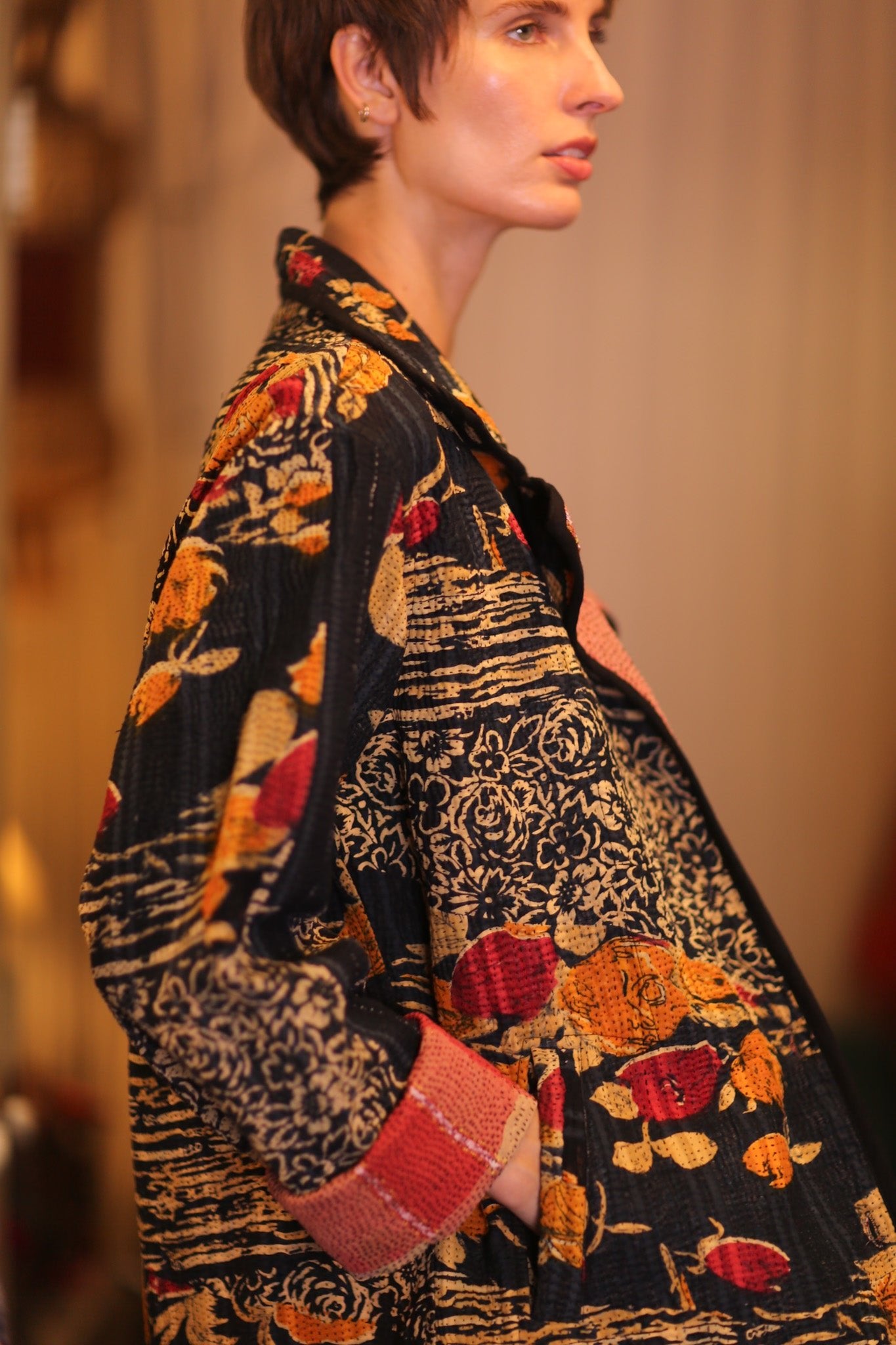 BLACK FLORAL KANTHA JACKET LOTA - BANGKOK TAILOR CLOTHING STORE - HANDMADE CLOTHING