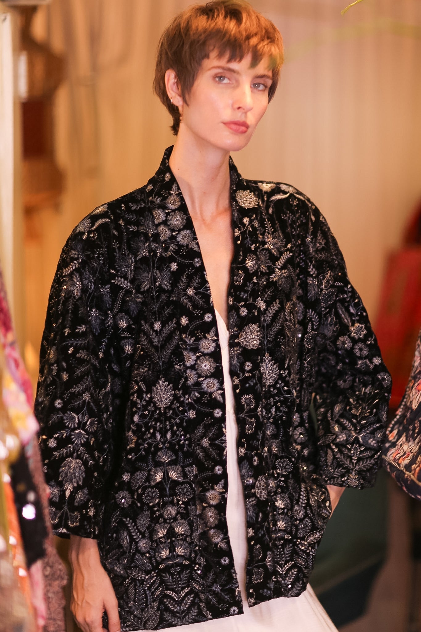 BLACK VELVET EMBROIDERED KIMONO JILUR - BANGKOK TAILOR CLOTHING STORE - HANDMADE CLOTHING