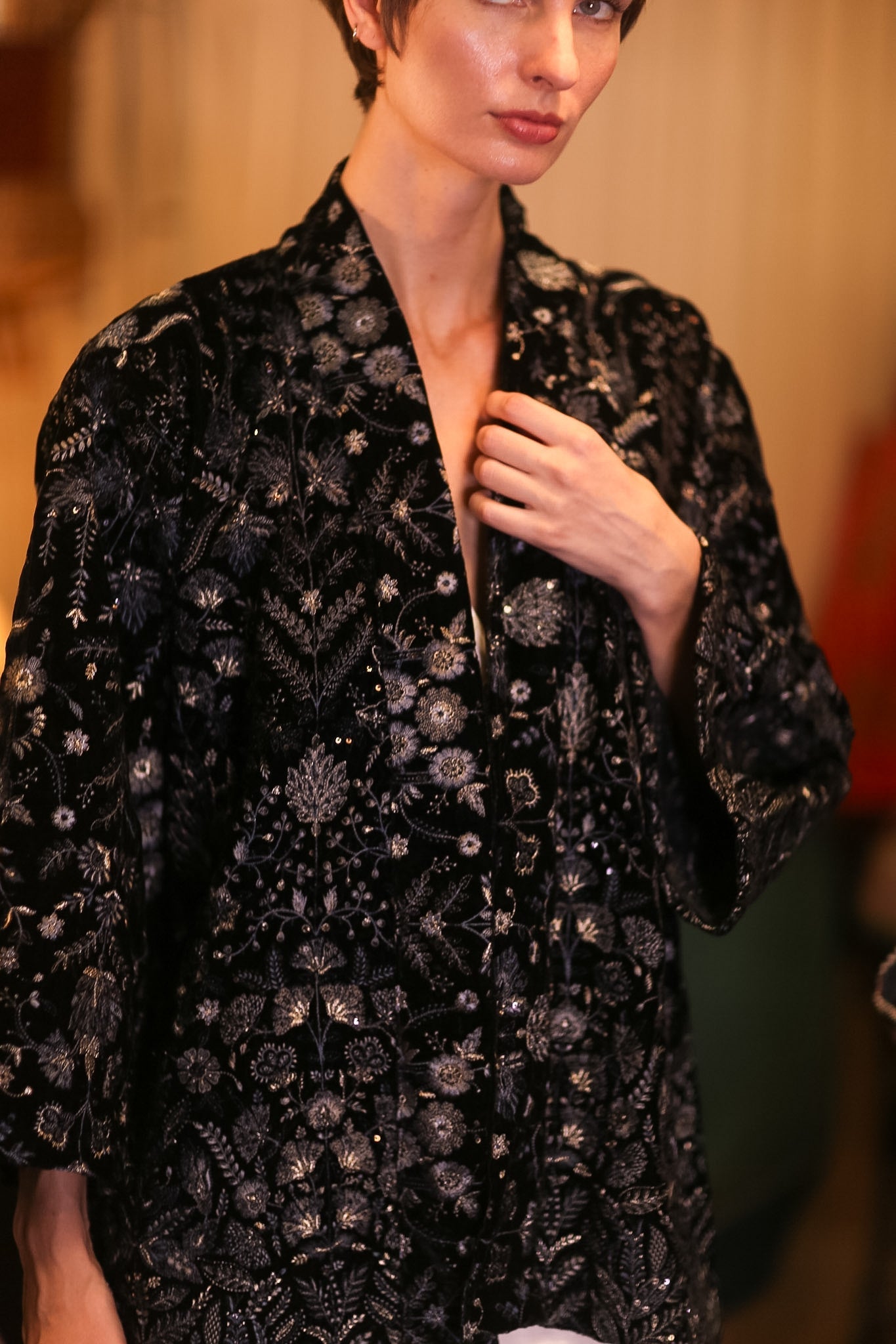BLACK VELVET EMBROIDERED KIMONO JILUR - BANGKOK TAILOR CLOTHING STORE - HANDMADE CLOTHING