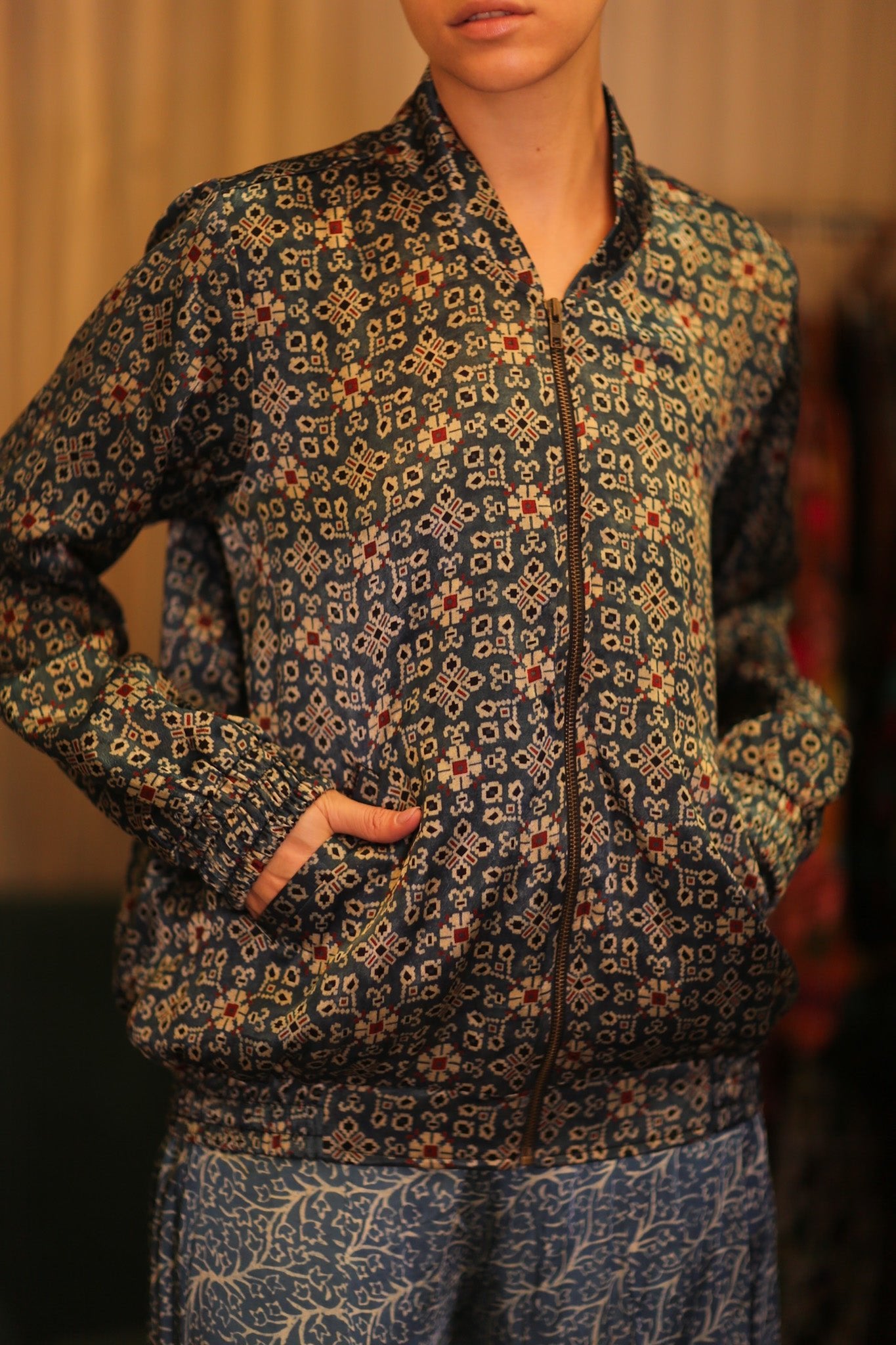 BOMBER SILK JACKET LANA - BANGKOK TAILOR CLOTHING STORE - HANDMADE CLOTHING