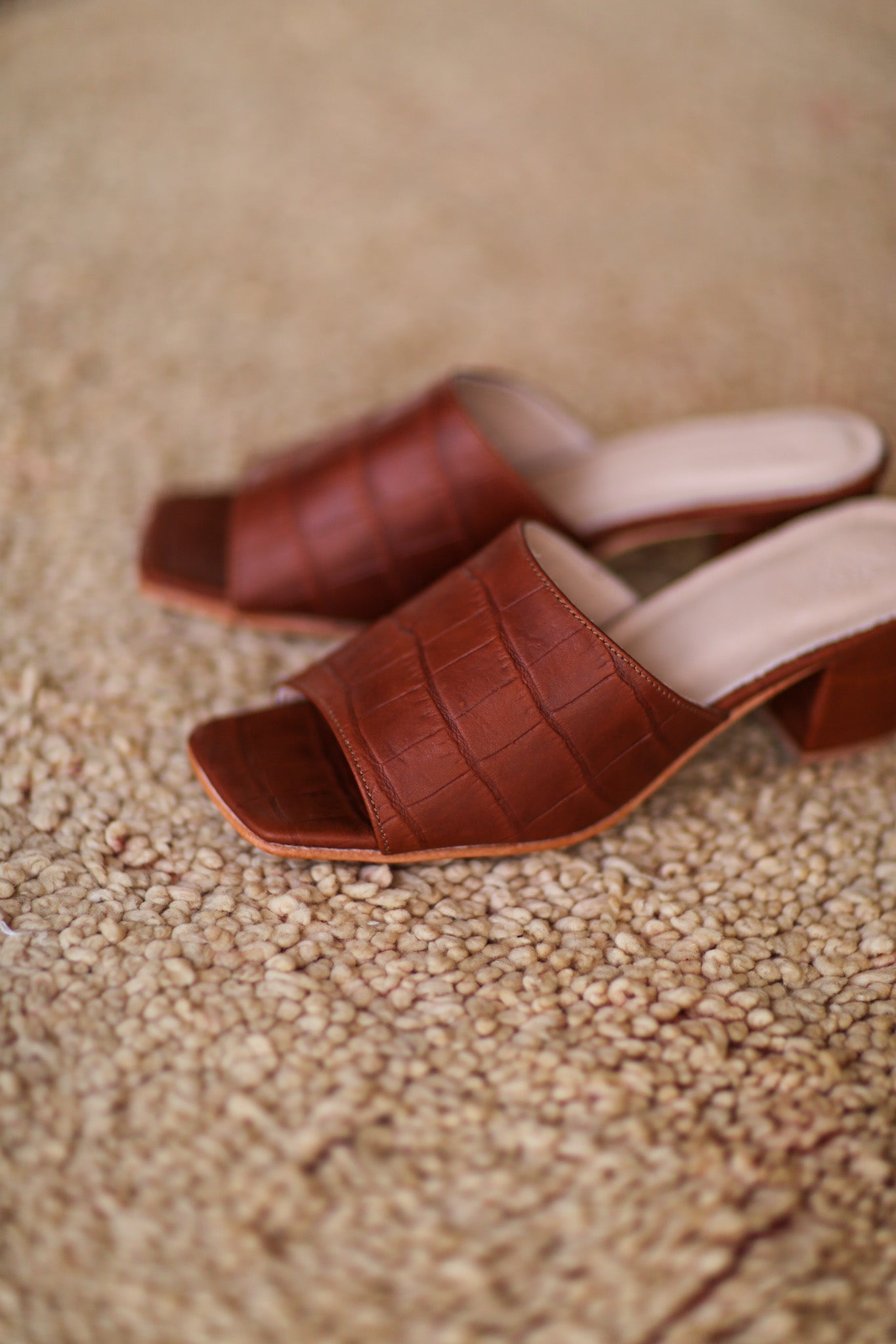 BROWN CROC EMBOSSED HEELED MULES PATTI - BANGKOK TAILOR CLOTHING STORE - HANDMADE CLOTHING